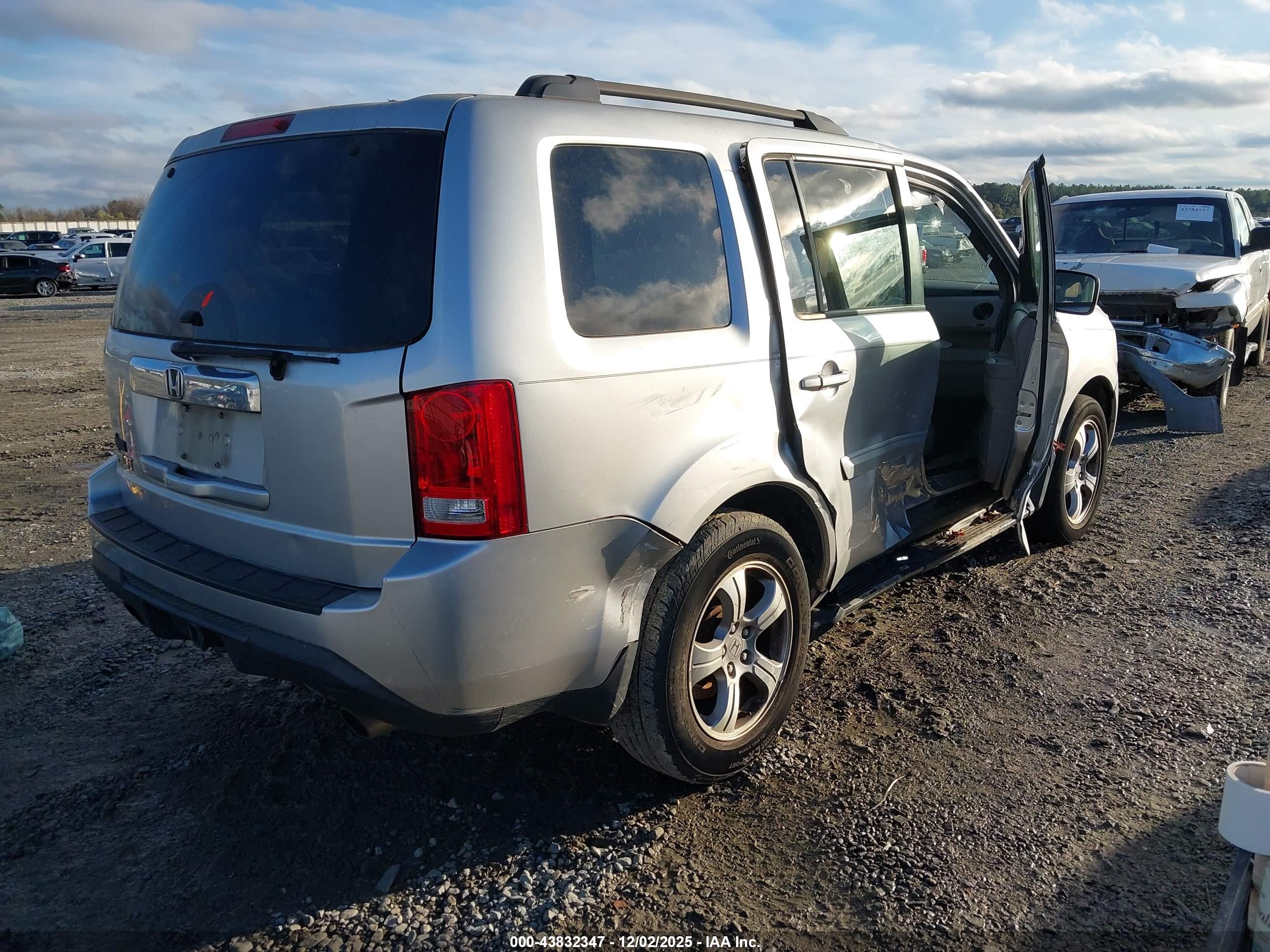 HONDA PILOT image 4