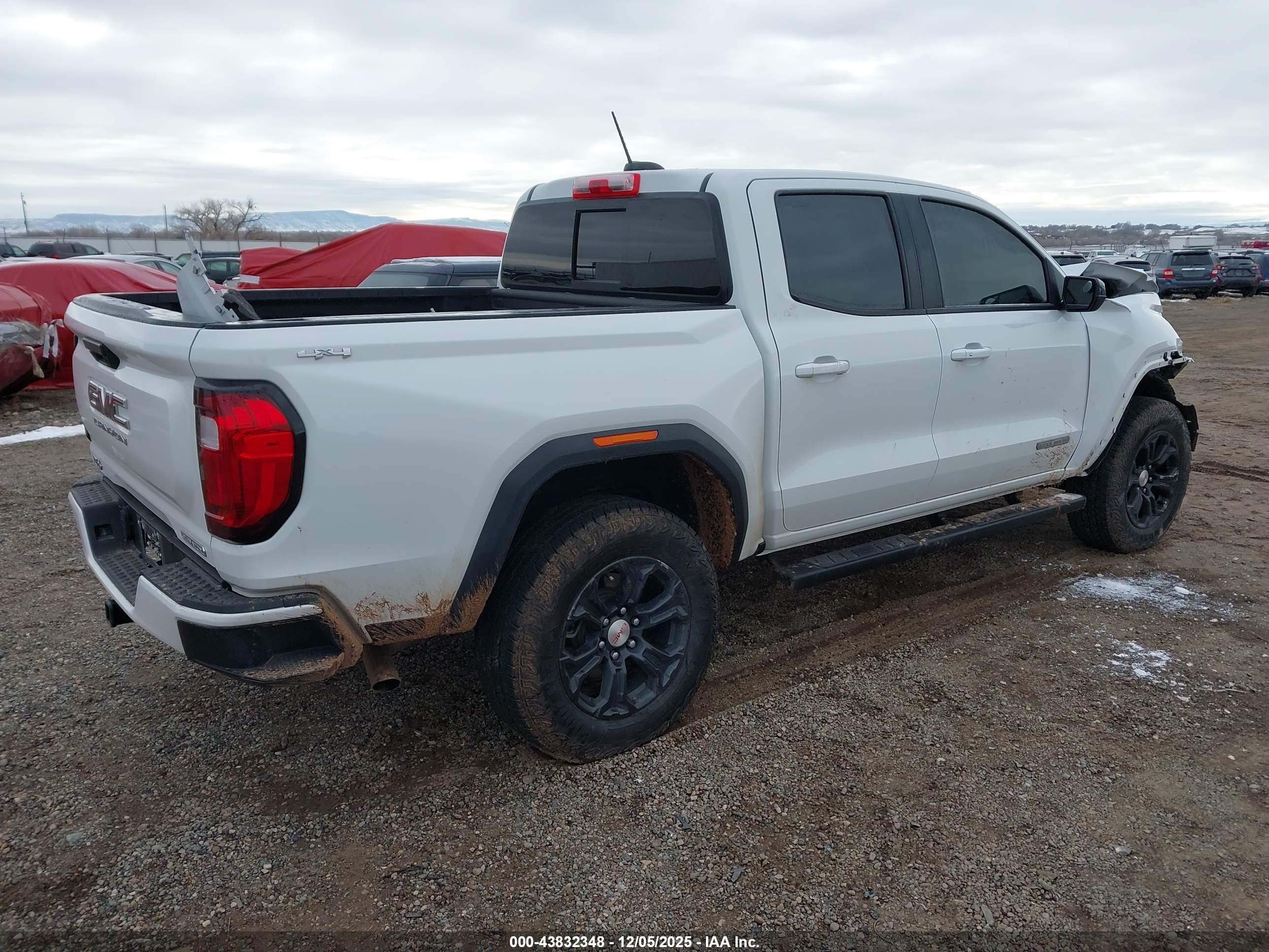 GMC CANYON image 4