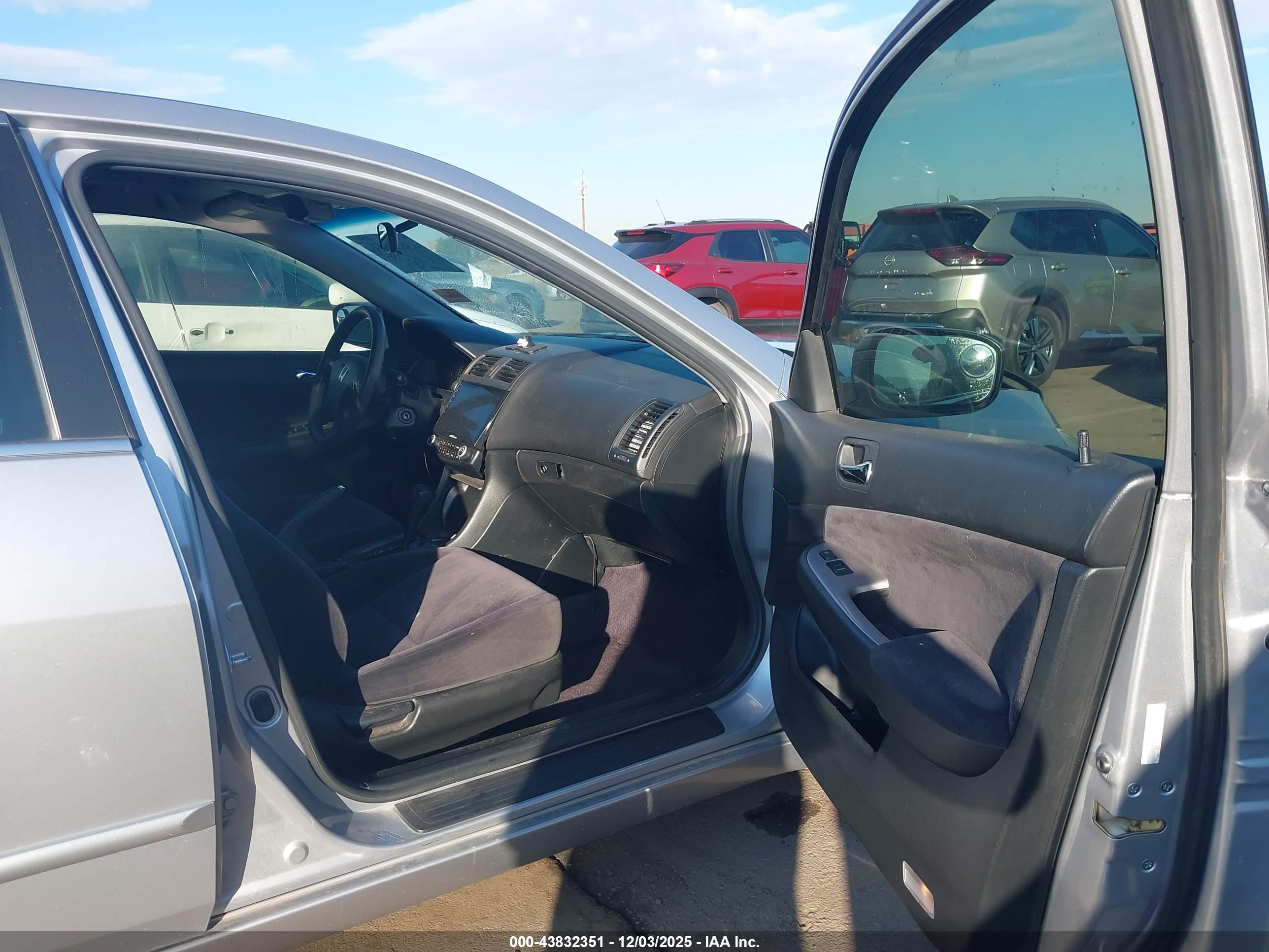 HONDA ACCORD image 5