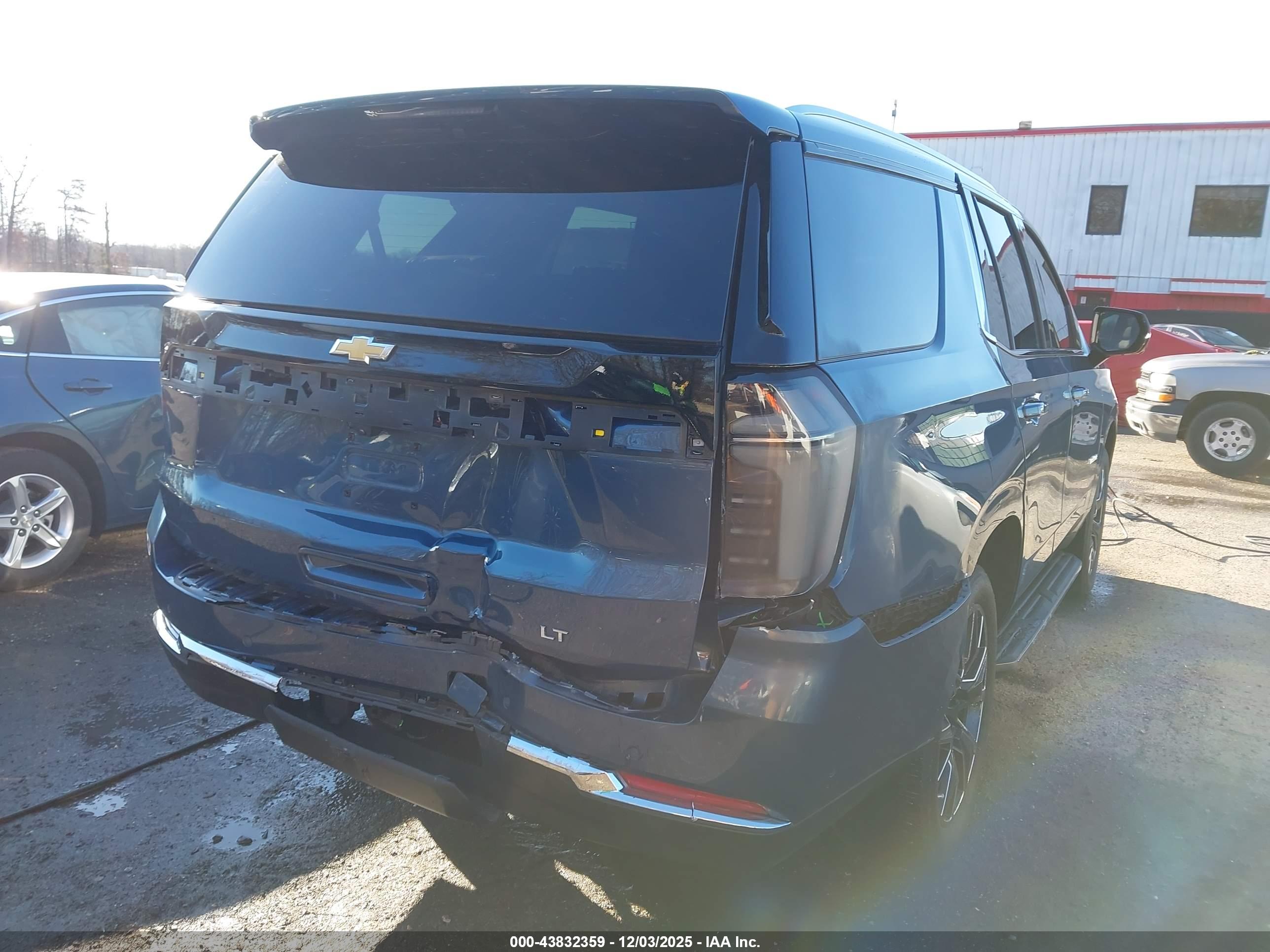 CHEVROLET TAHOE image 6