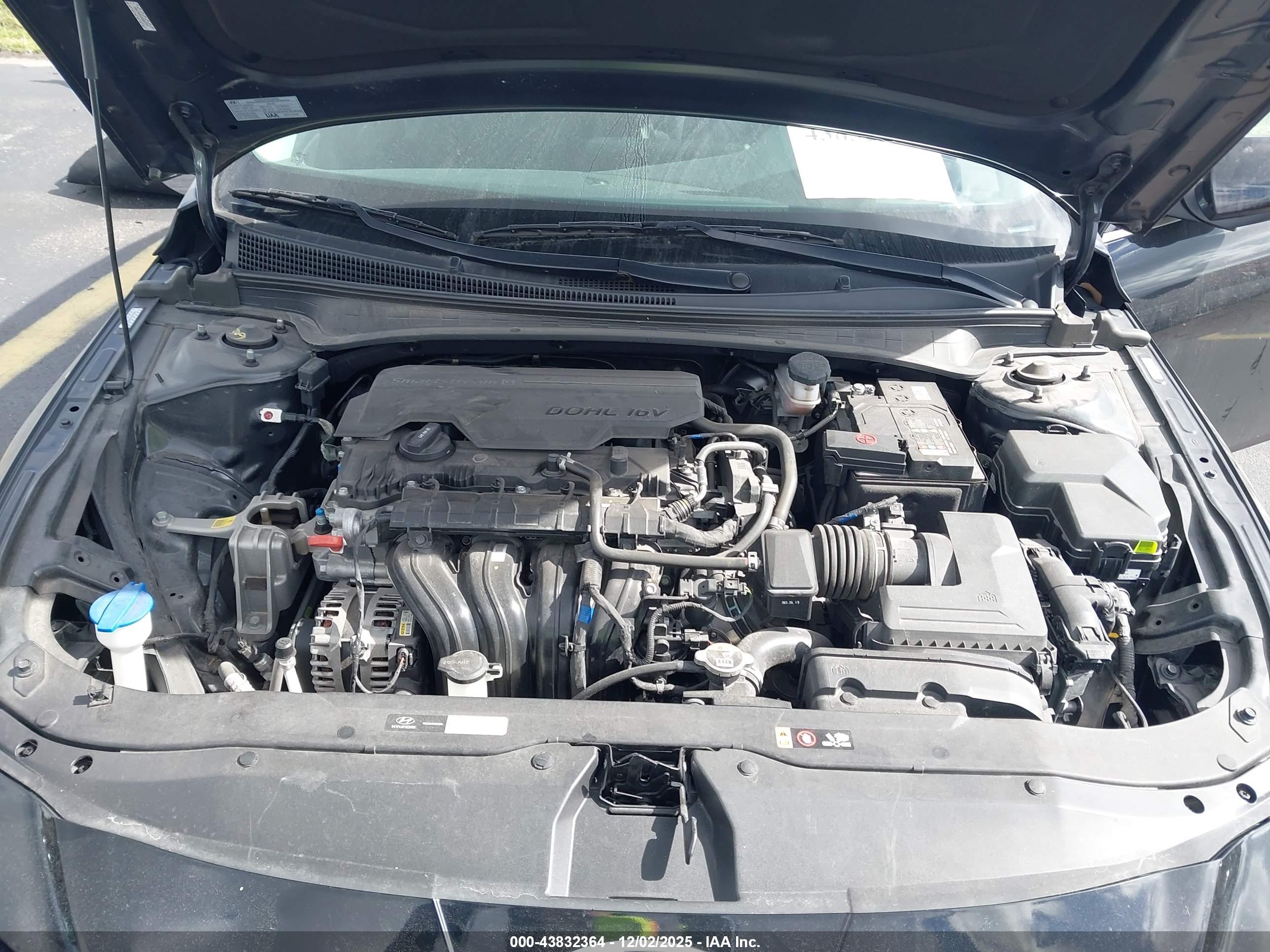 HYUNDAI ELANTRA image 10