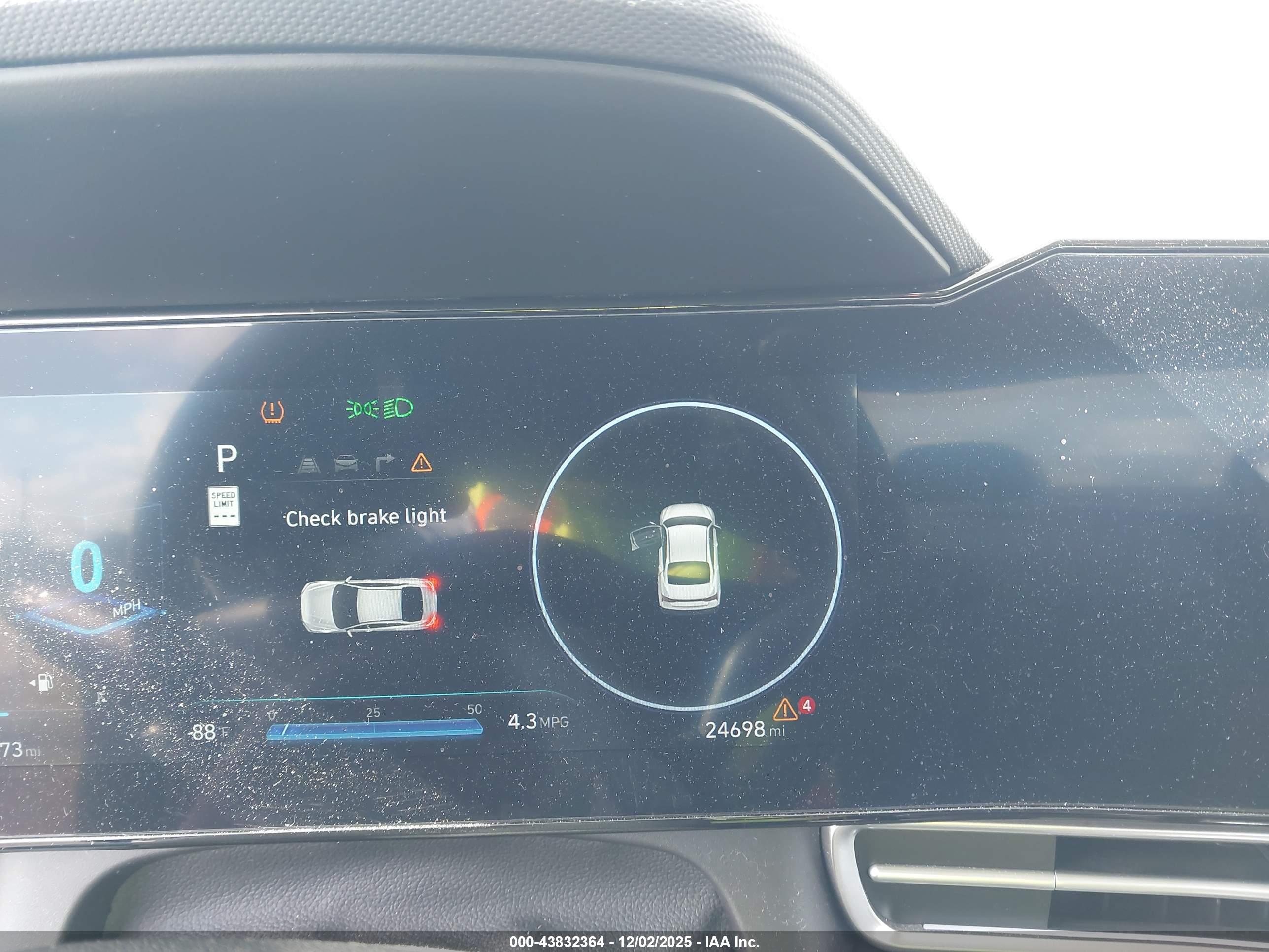 HYUNDAI ELANTRA image 7