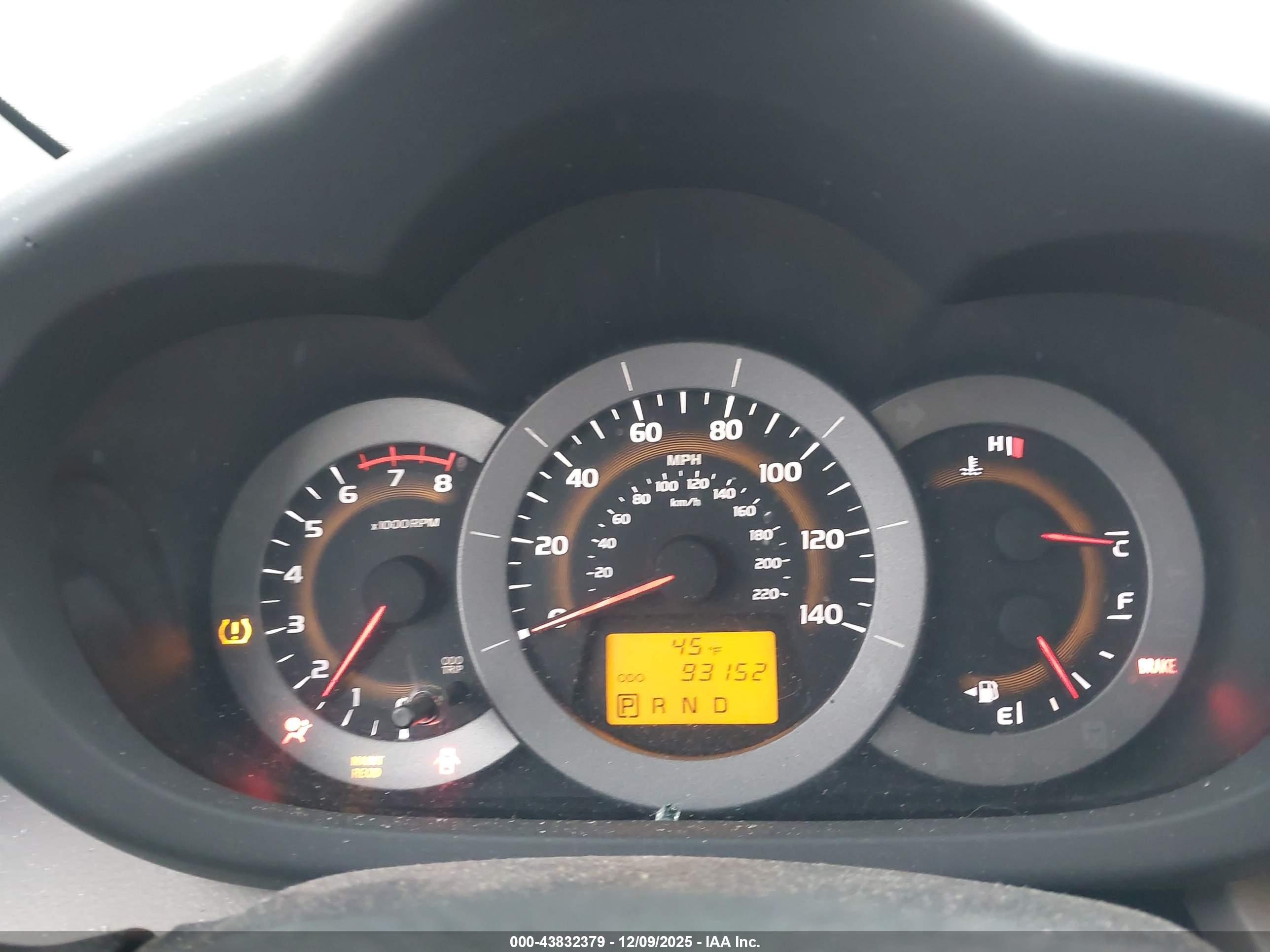 TOYOTA RAV4 image 7