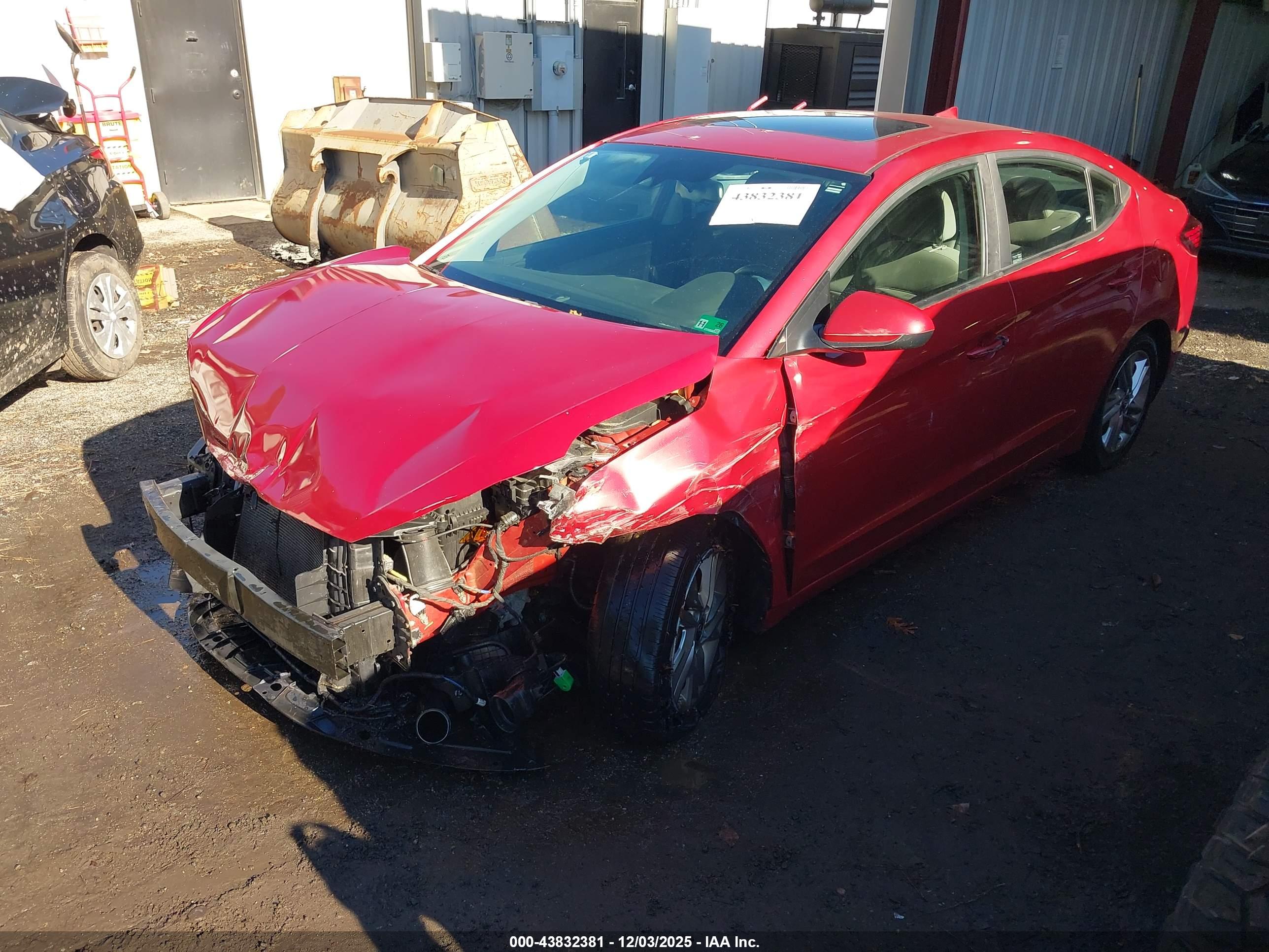 HYUNDAI ELANTRA image 2