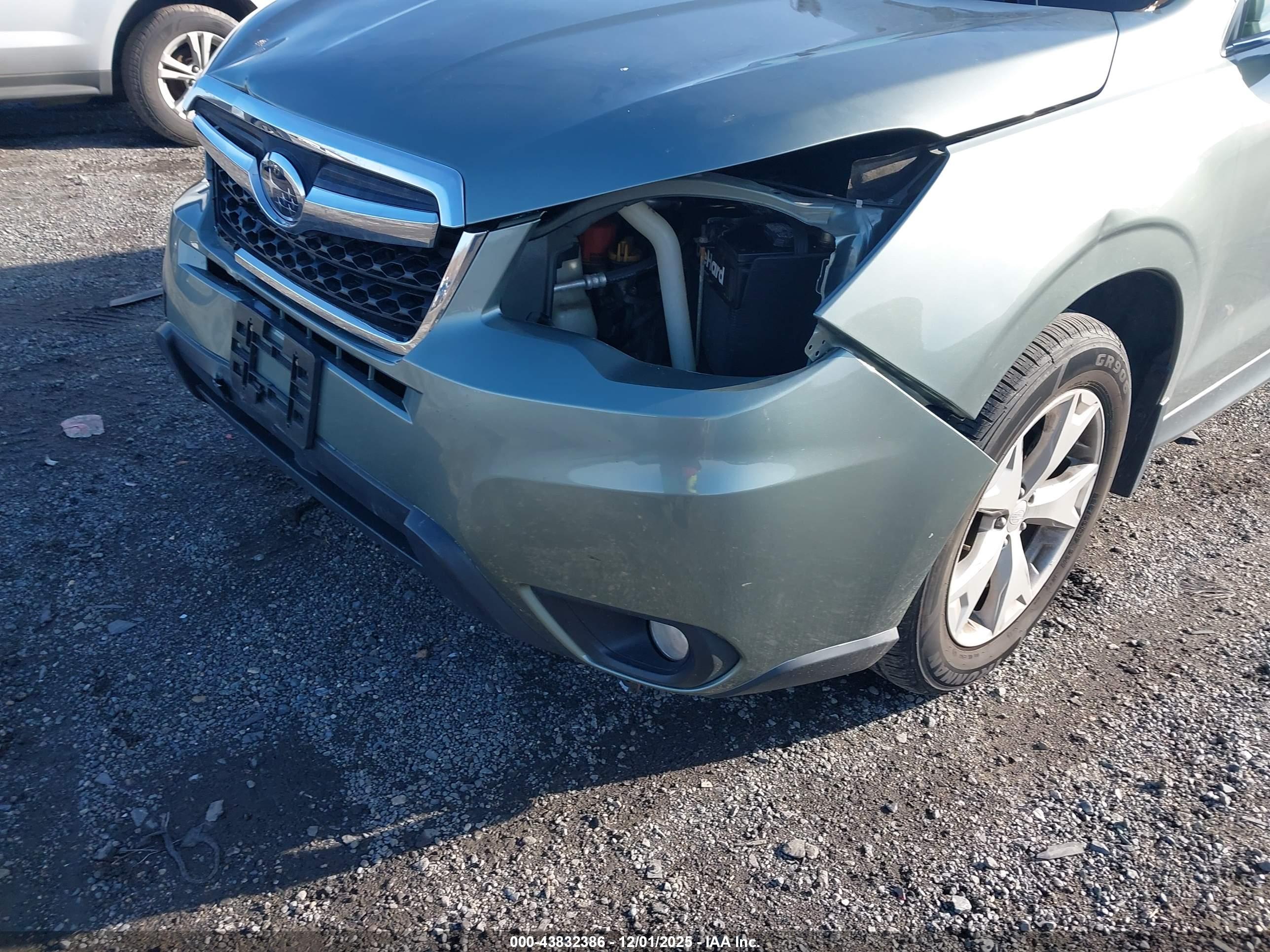 SUBARU FORESTER image 6