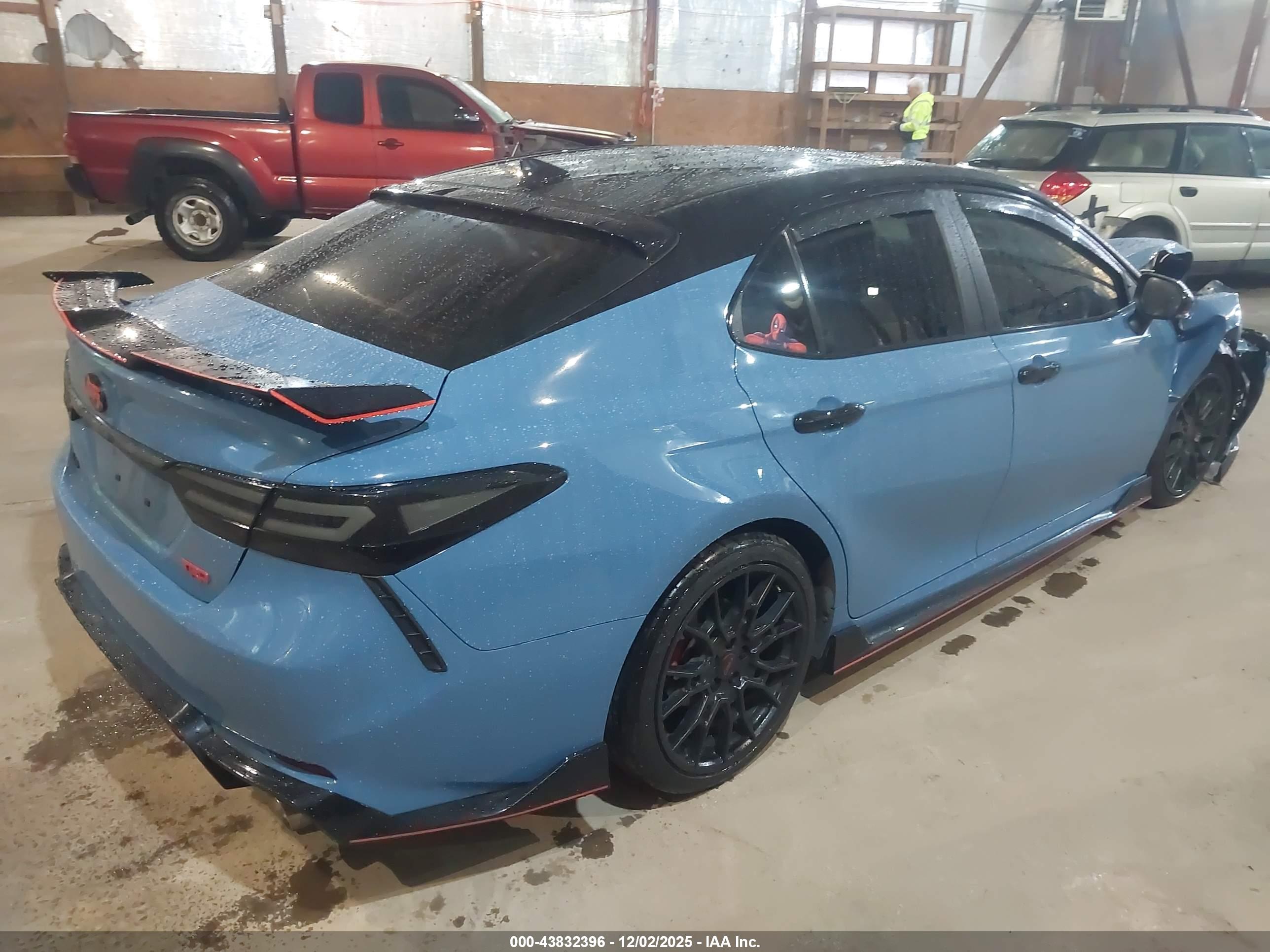 TOYOTA CAMRY image 4