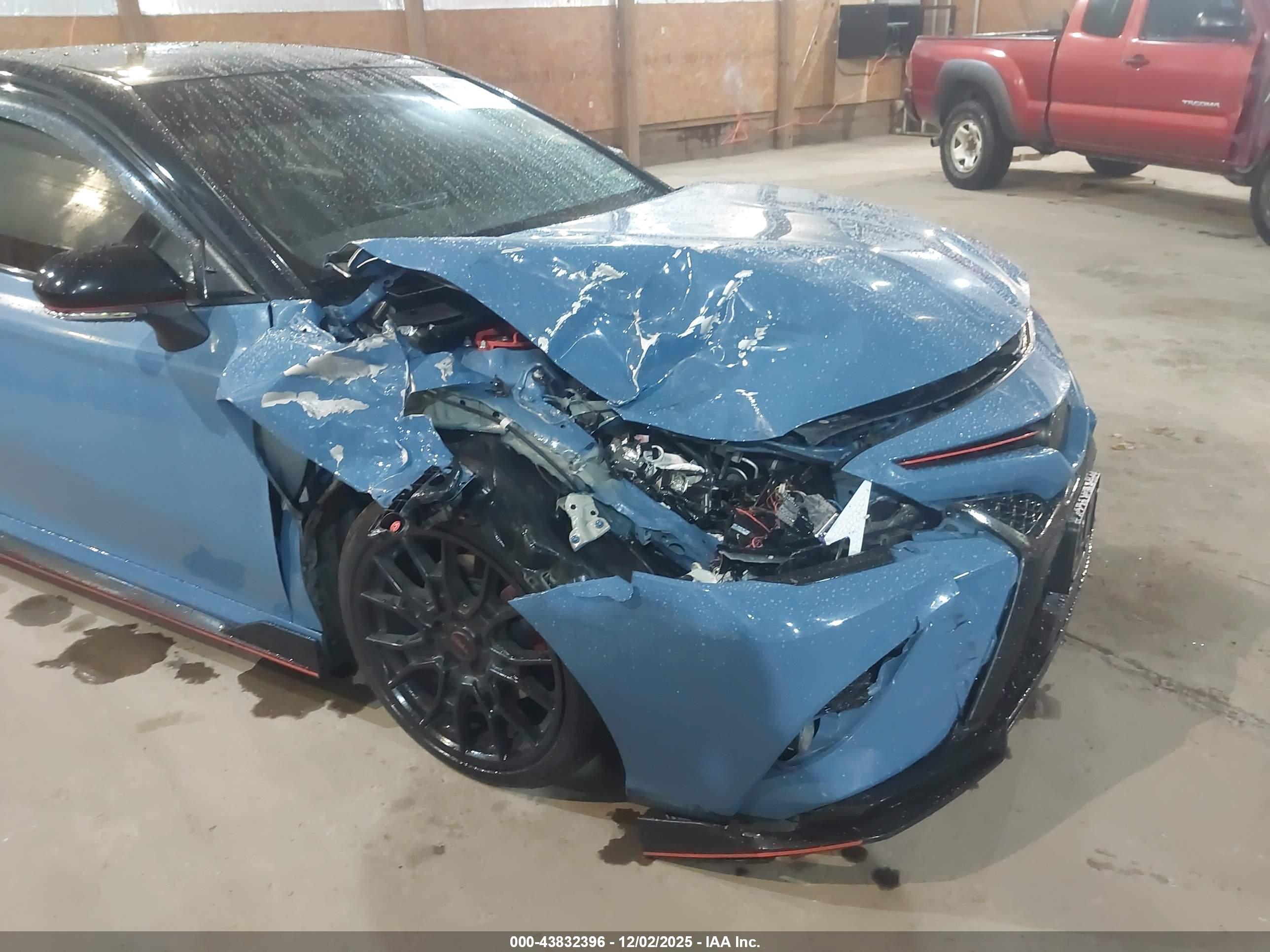 TOYOTA CAMRY image 6