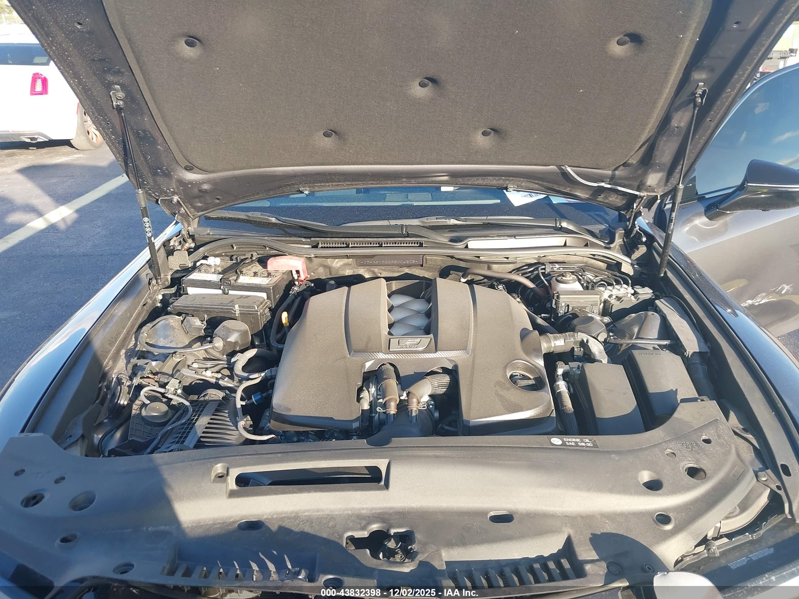 LEXUS IS image 10