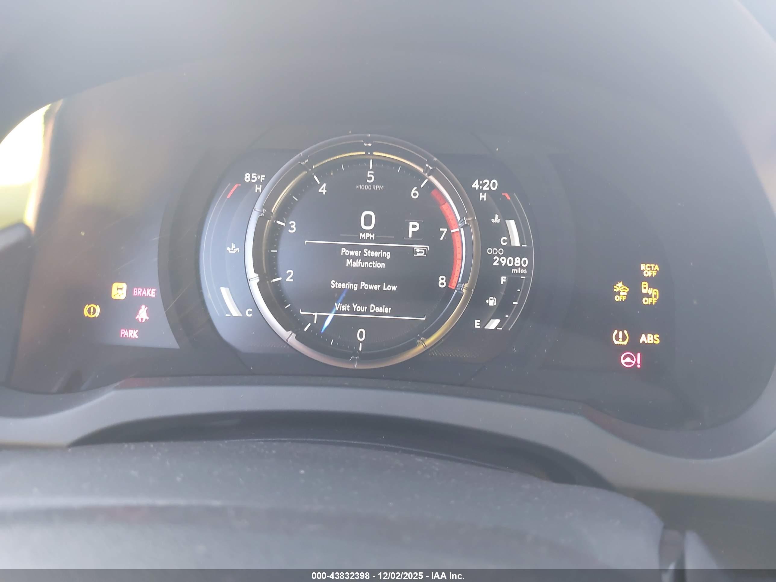 LEXUS IS image 7