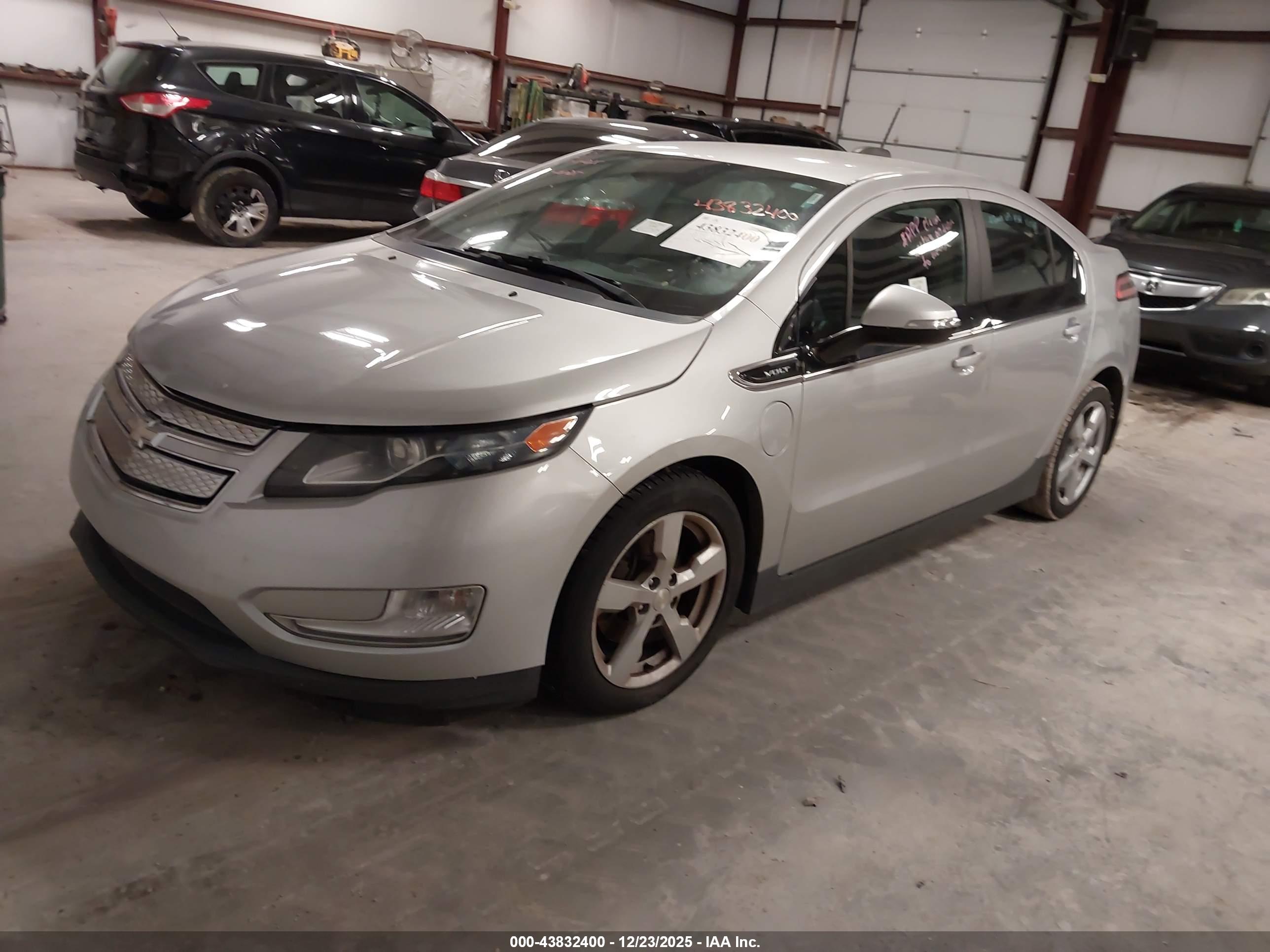 CHEVROLET VOLT image 2