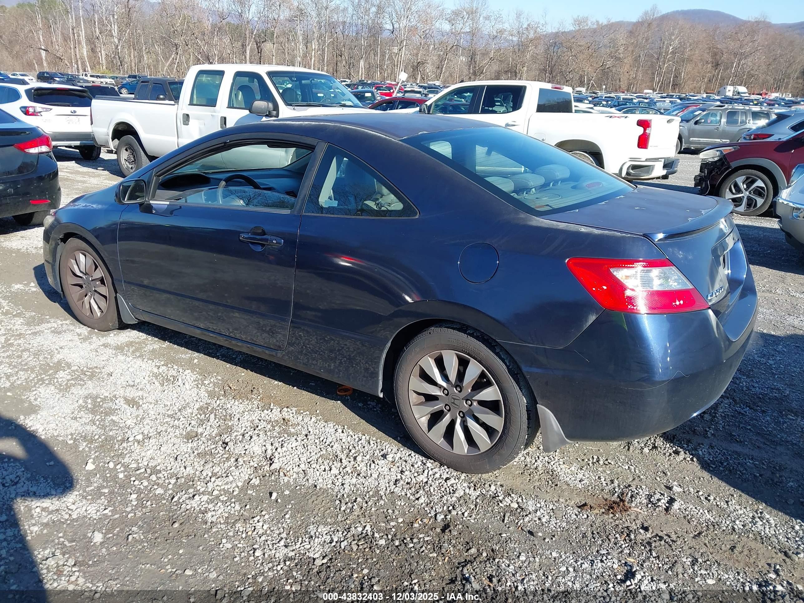 HONDA CIVIC image 3