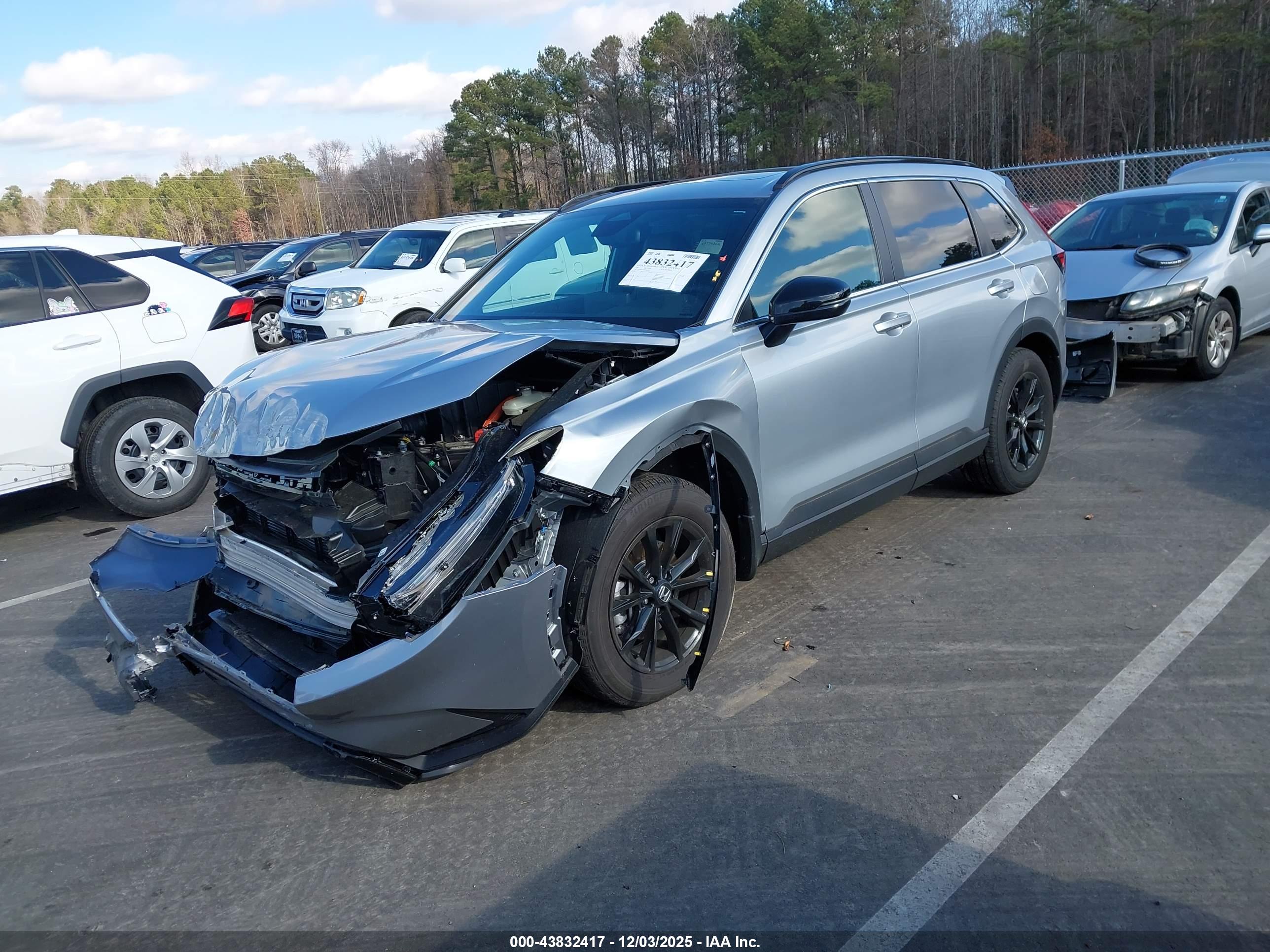 HONDA CR-V image 2