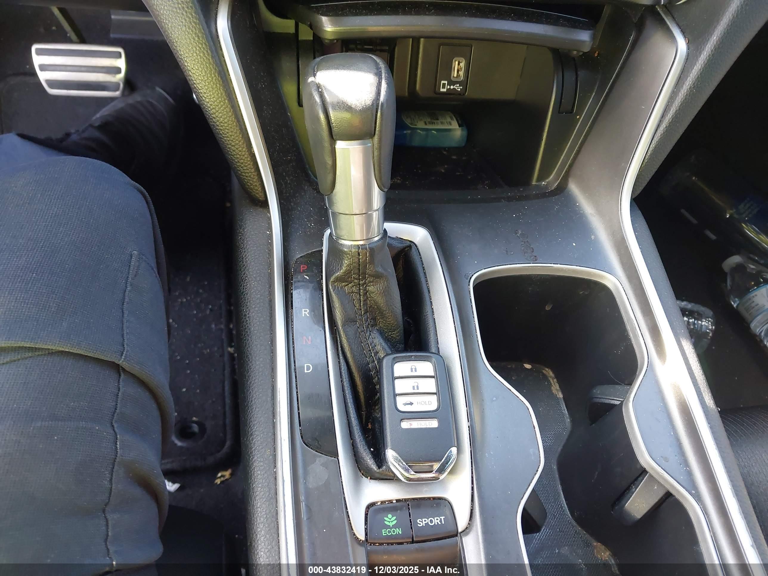 HONDA ACCORD image 11