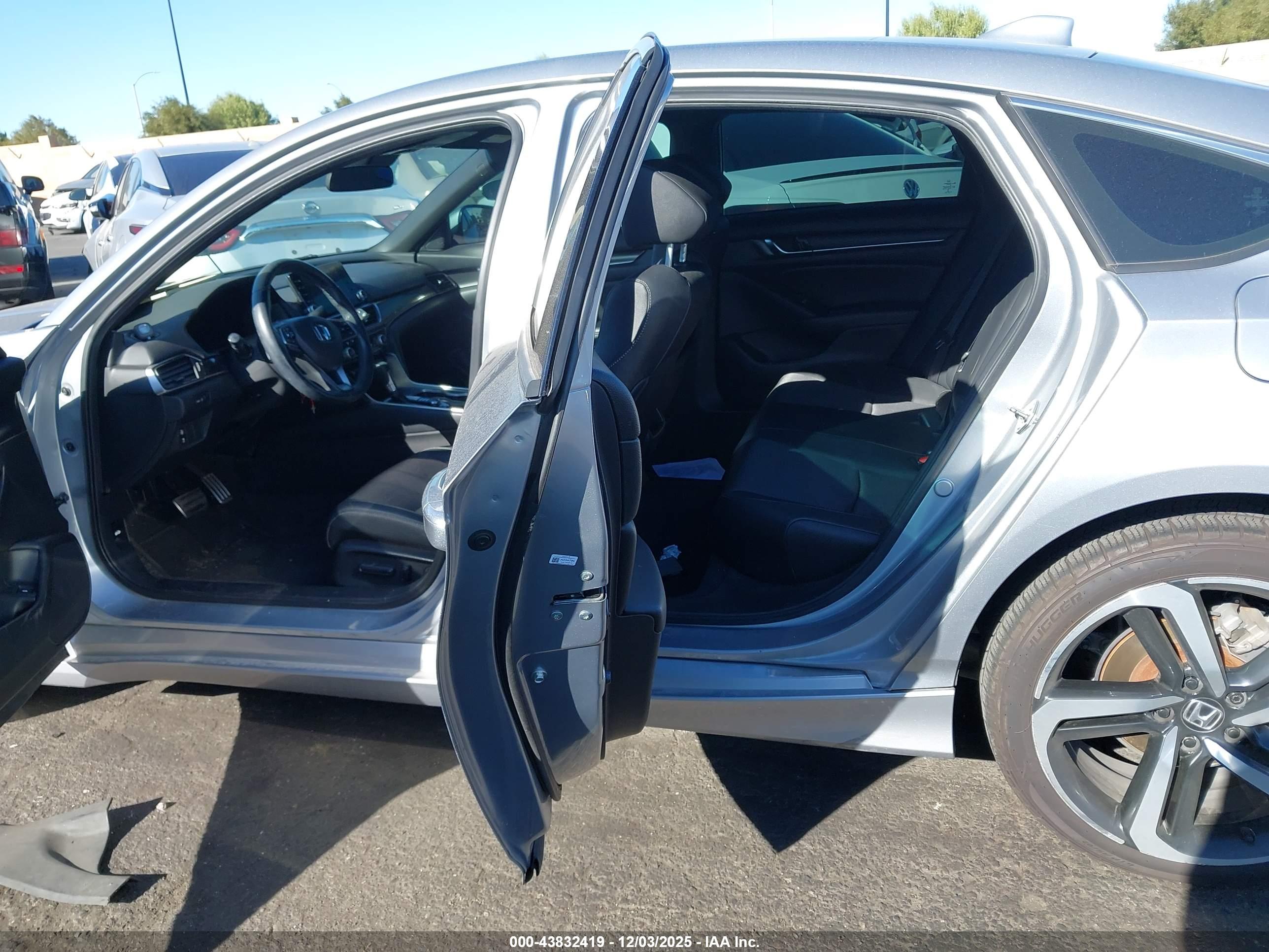 HONDA ACCORD image 8