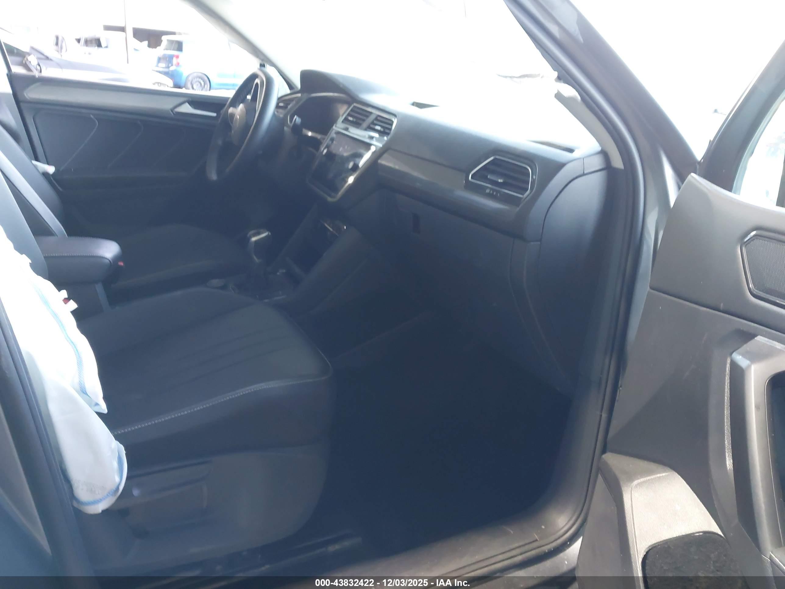 VOLKSWAGEN TIGUAN image 5