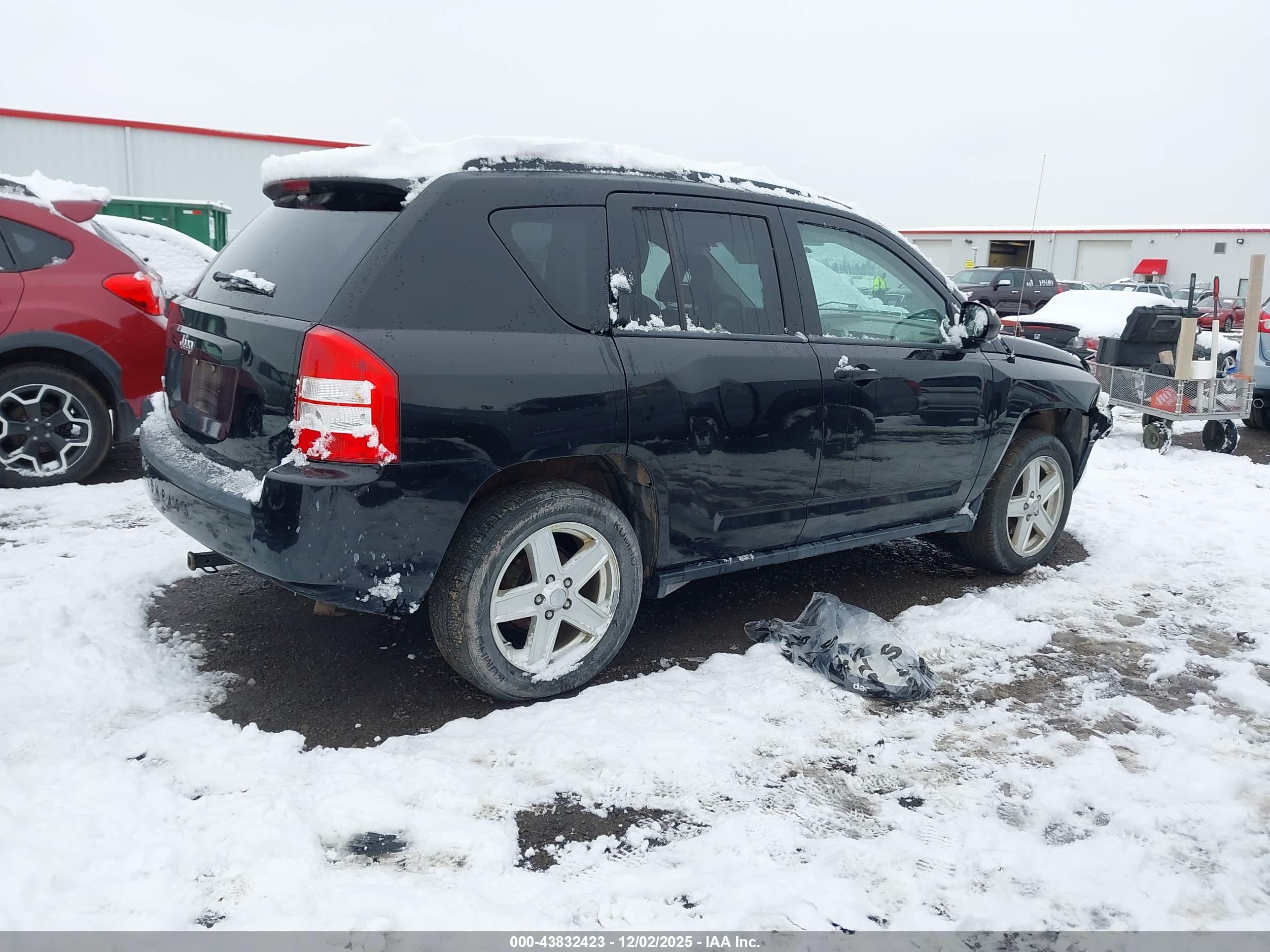 JEEP COMPASS image 4