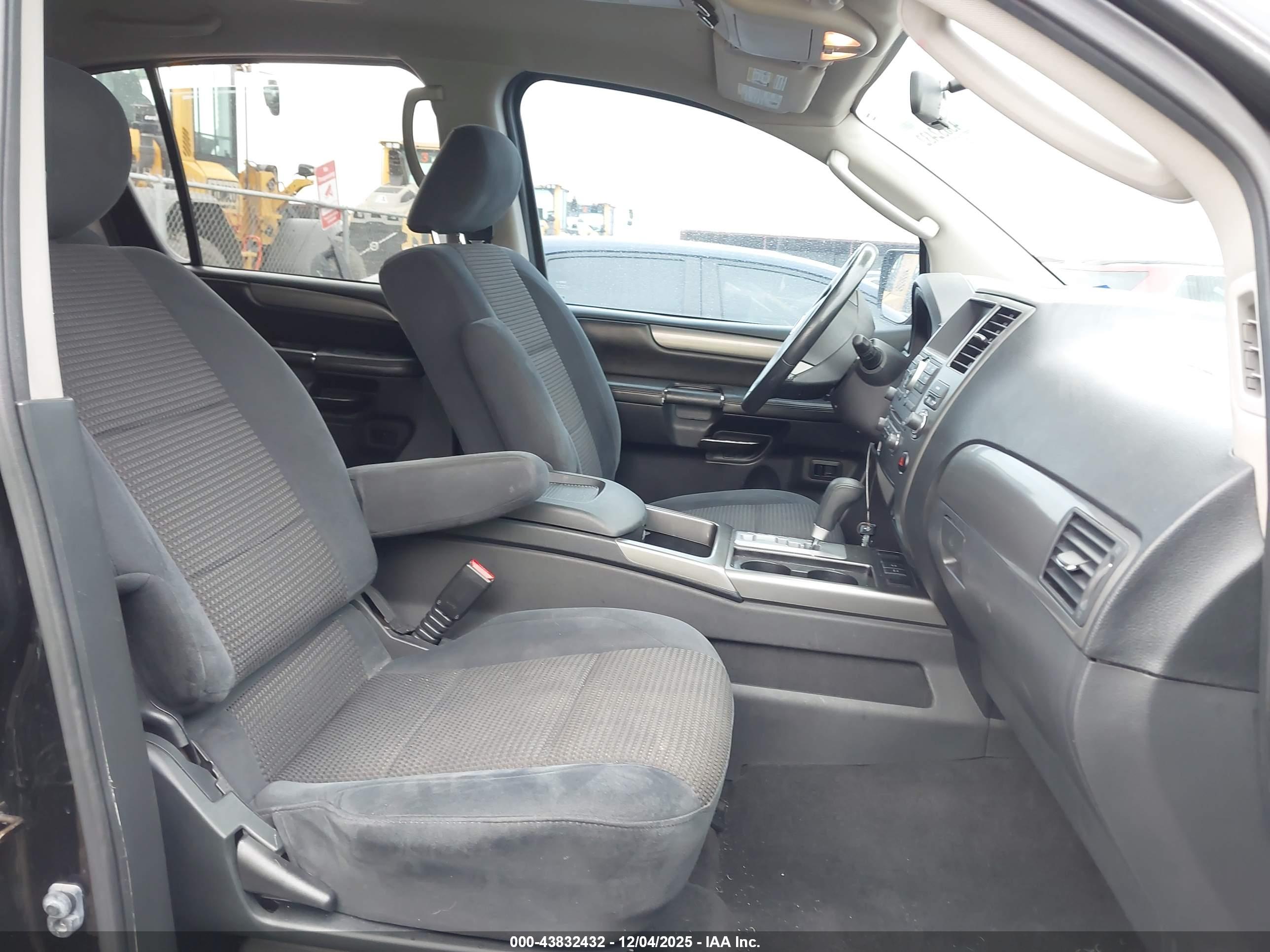 NISSAN ARMADA image 5