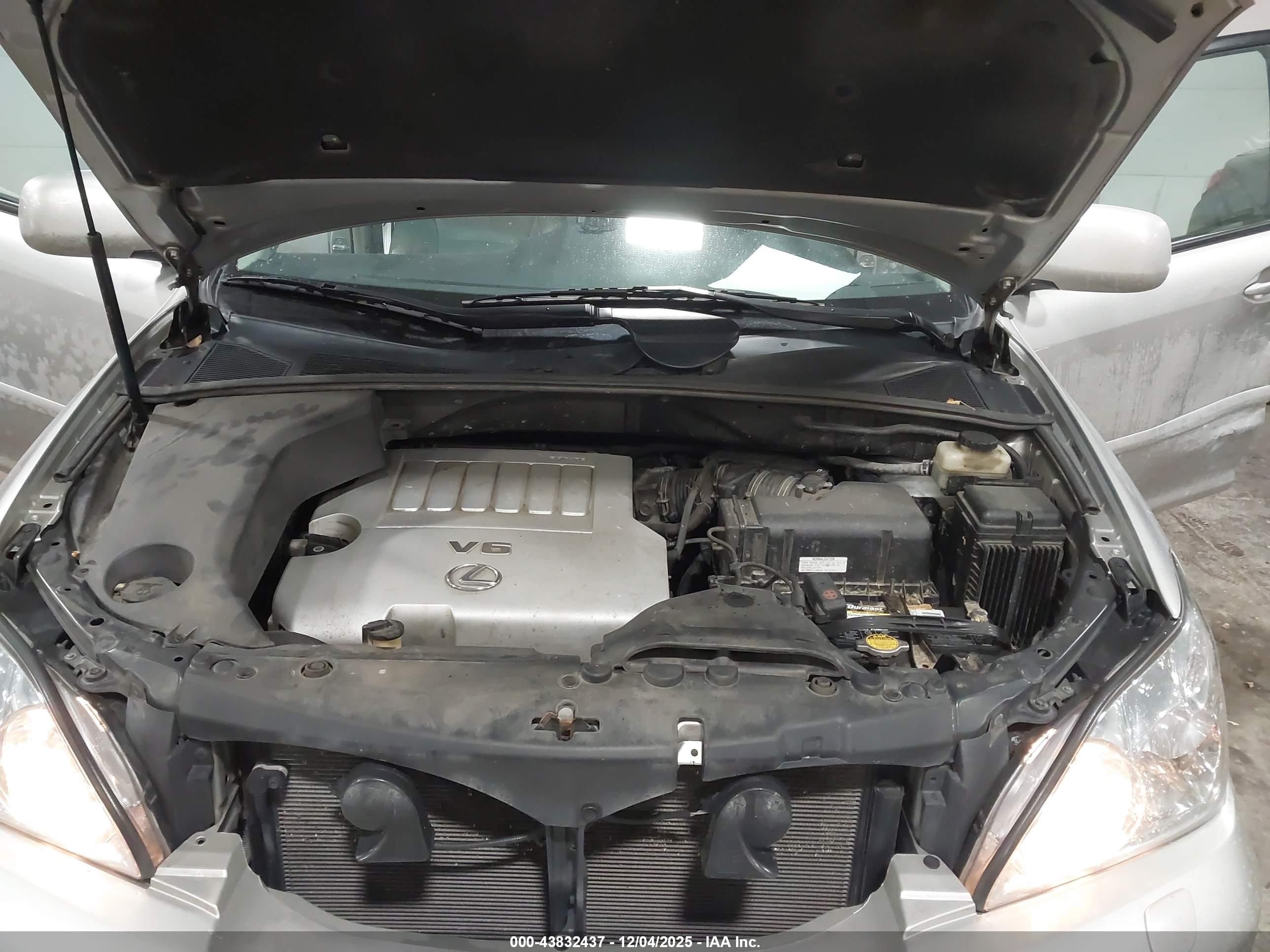 LEXUS RX image 10