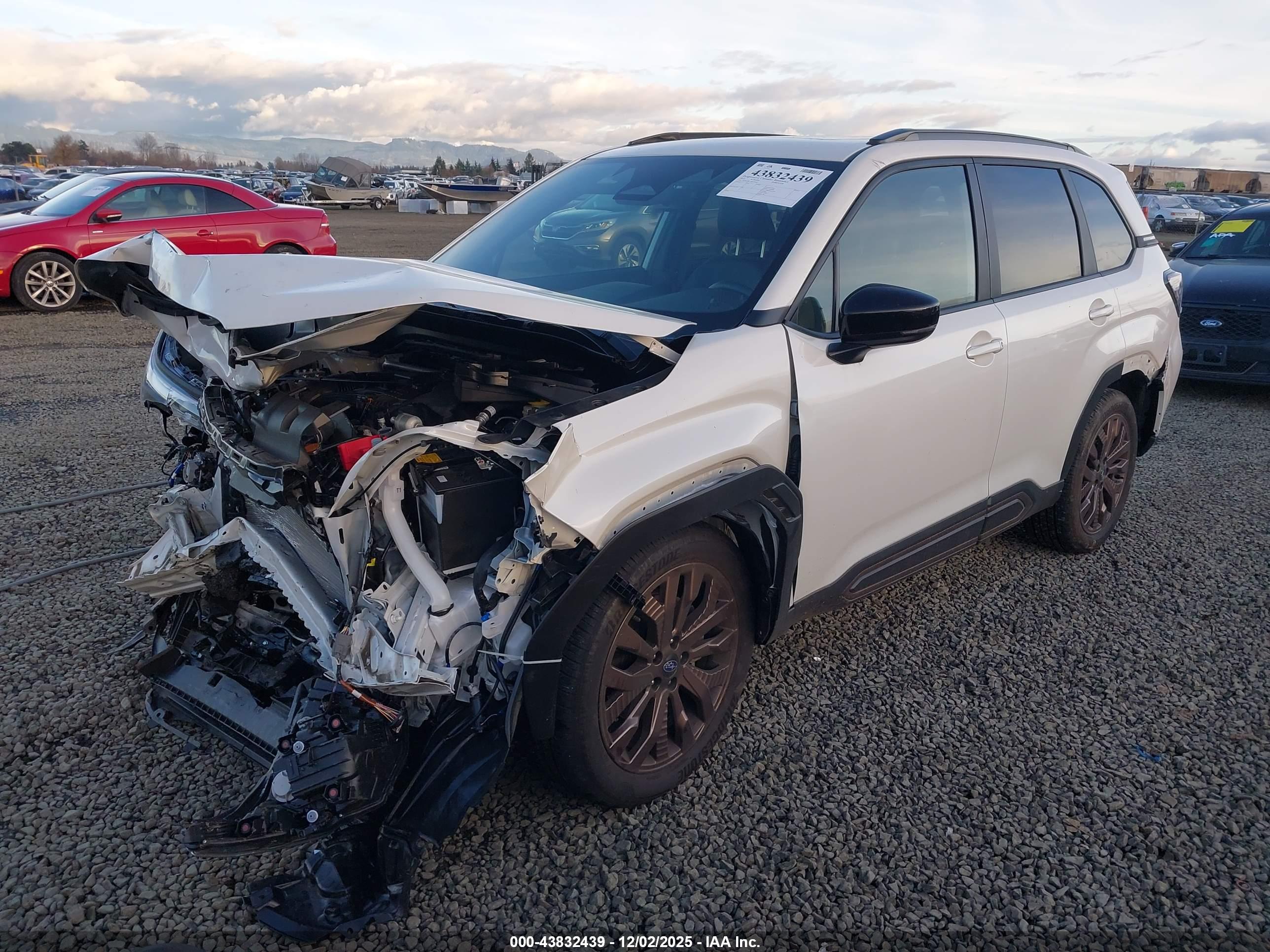 SUBARU FORESTER image 2