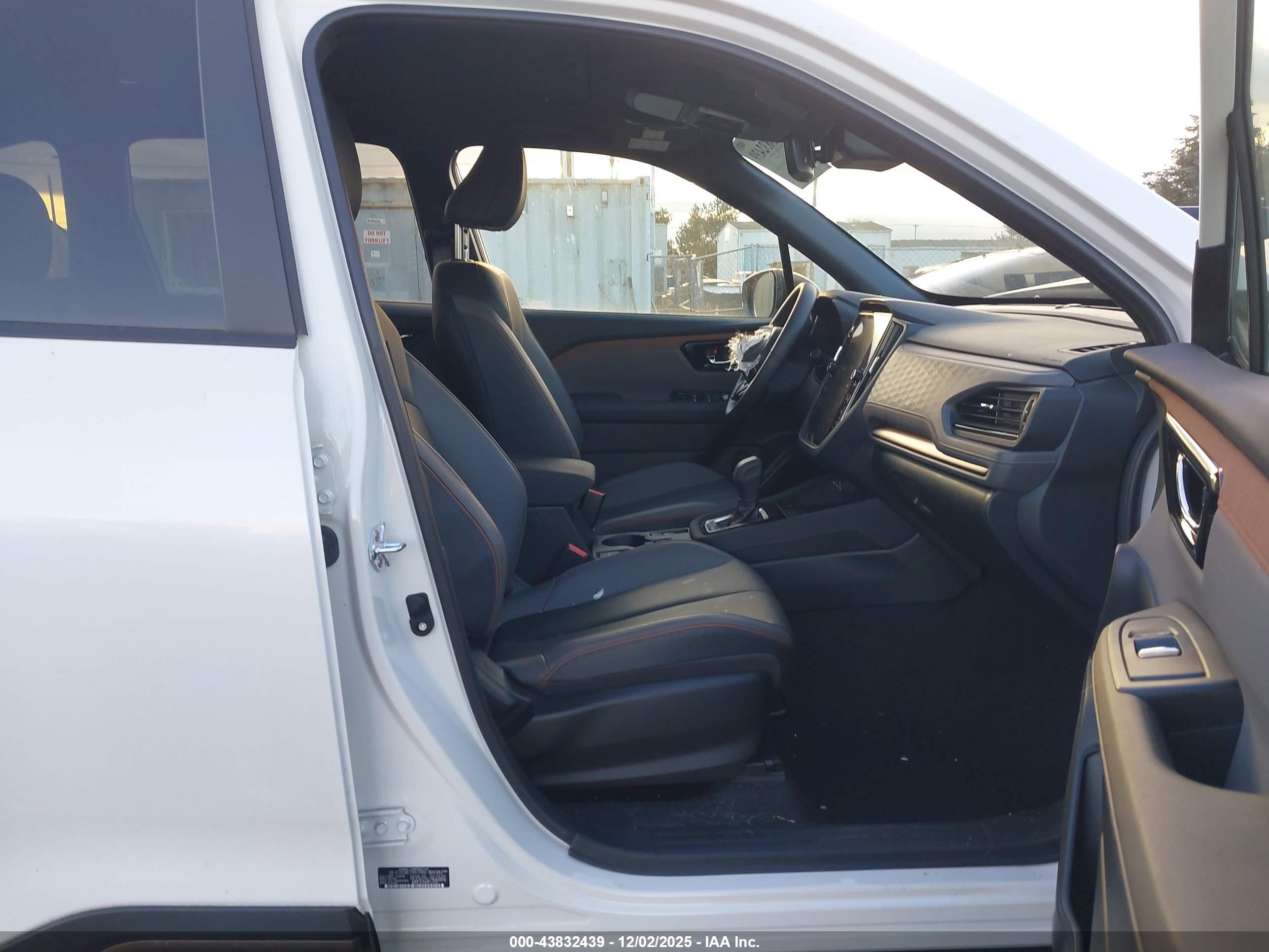 SUBARU FORESTER image 5