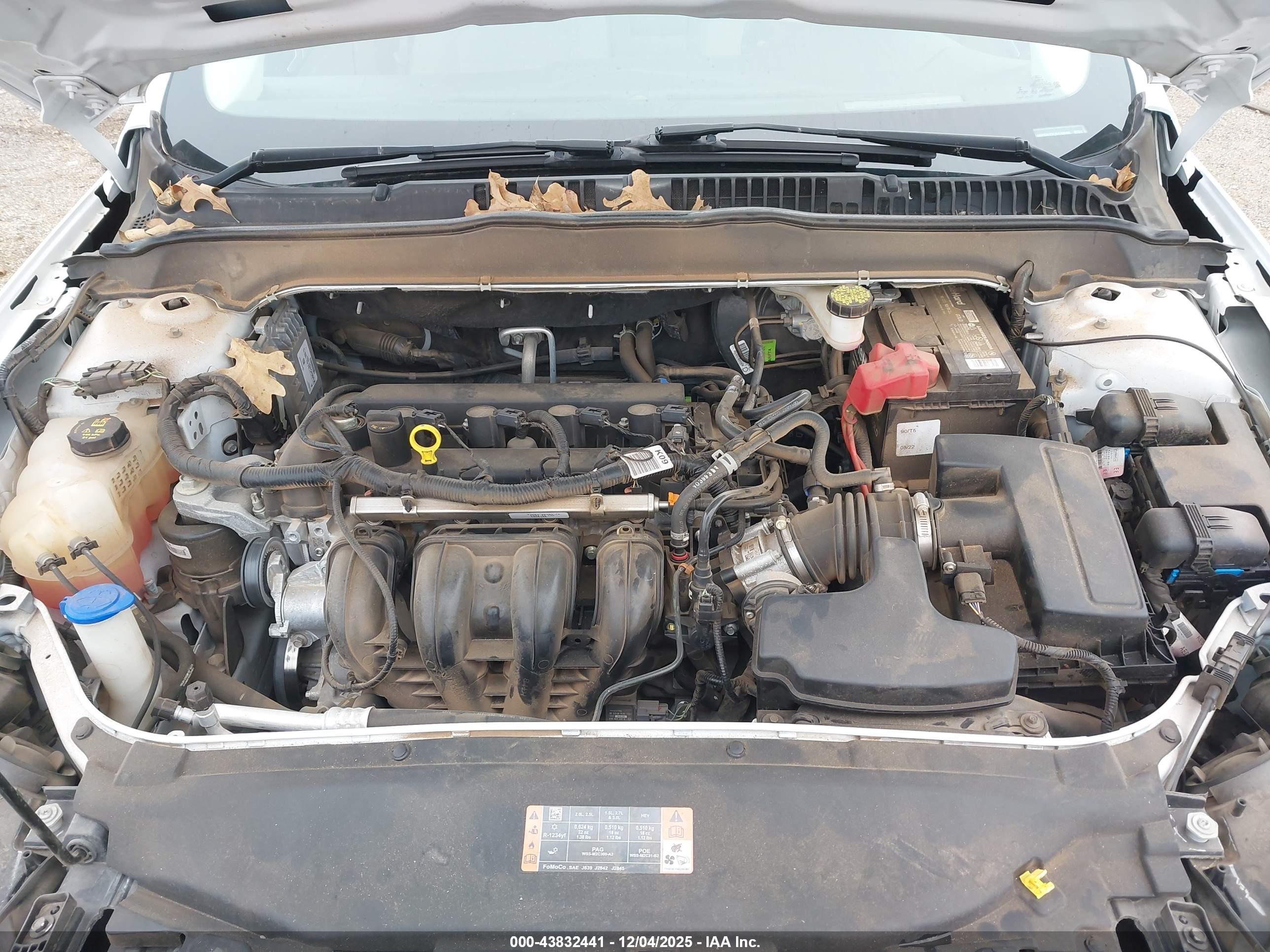 FORD FUSION image 10