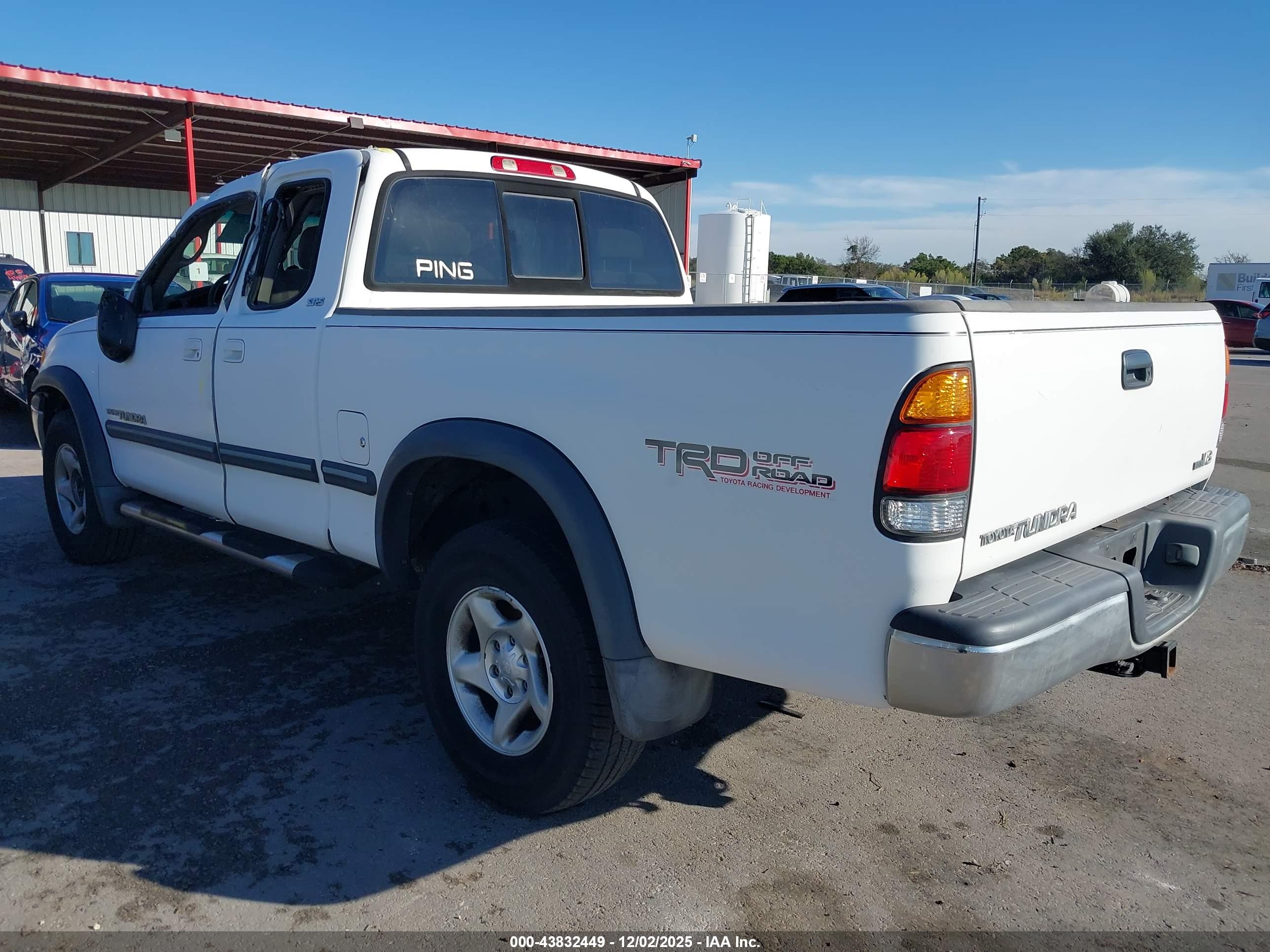 TOYOTA TUNDRA image 3
