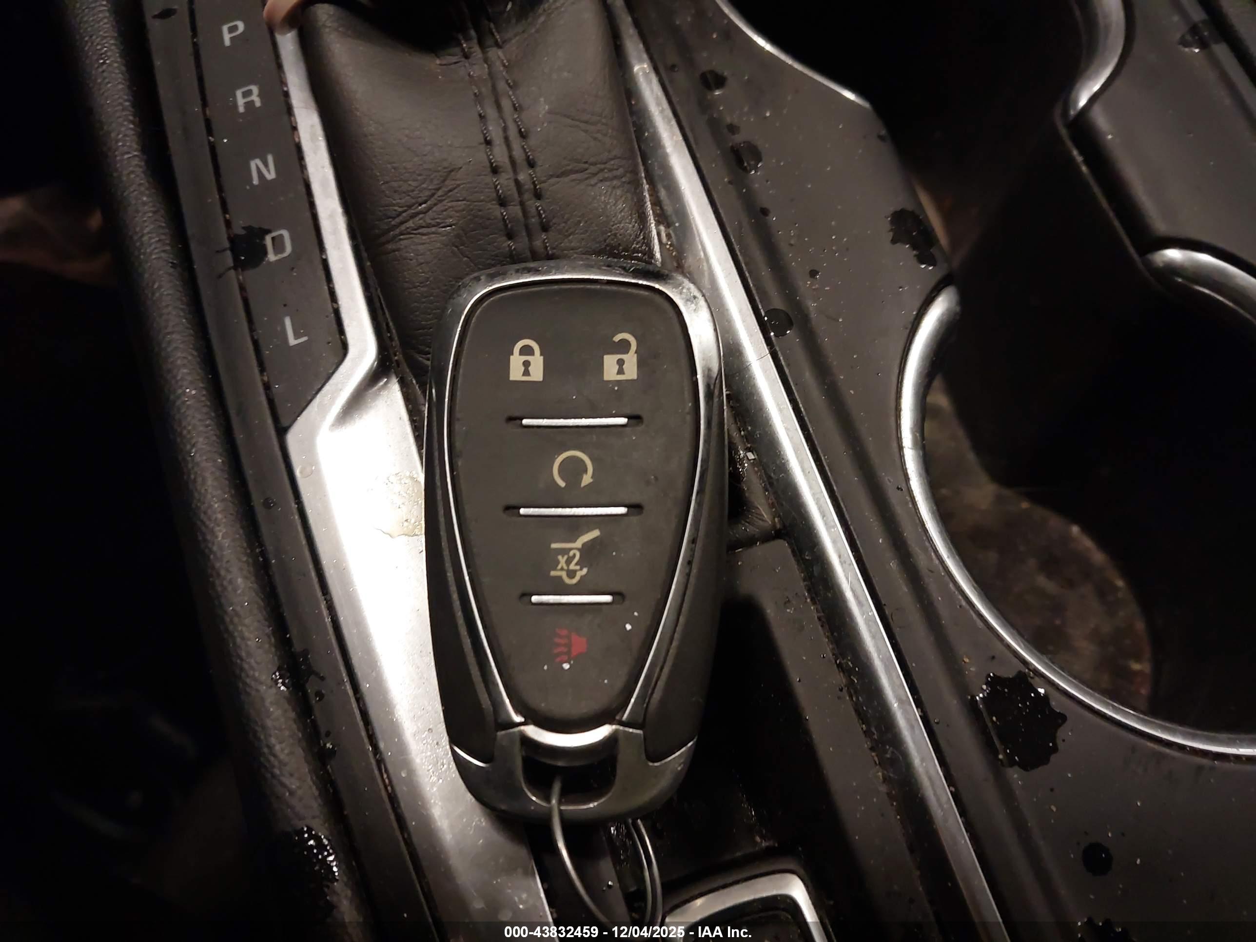 CHEVROLET EQUINOX image 11