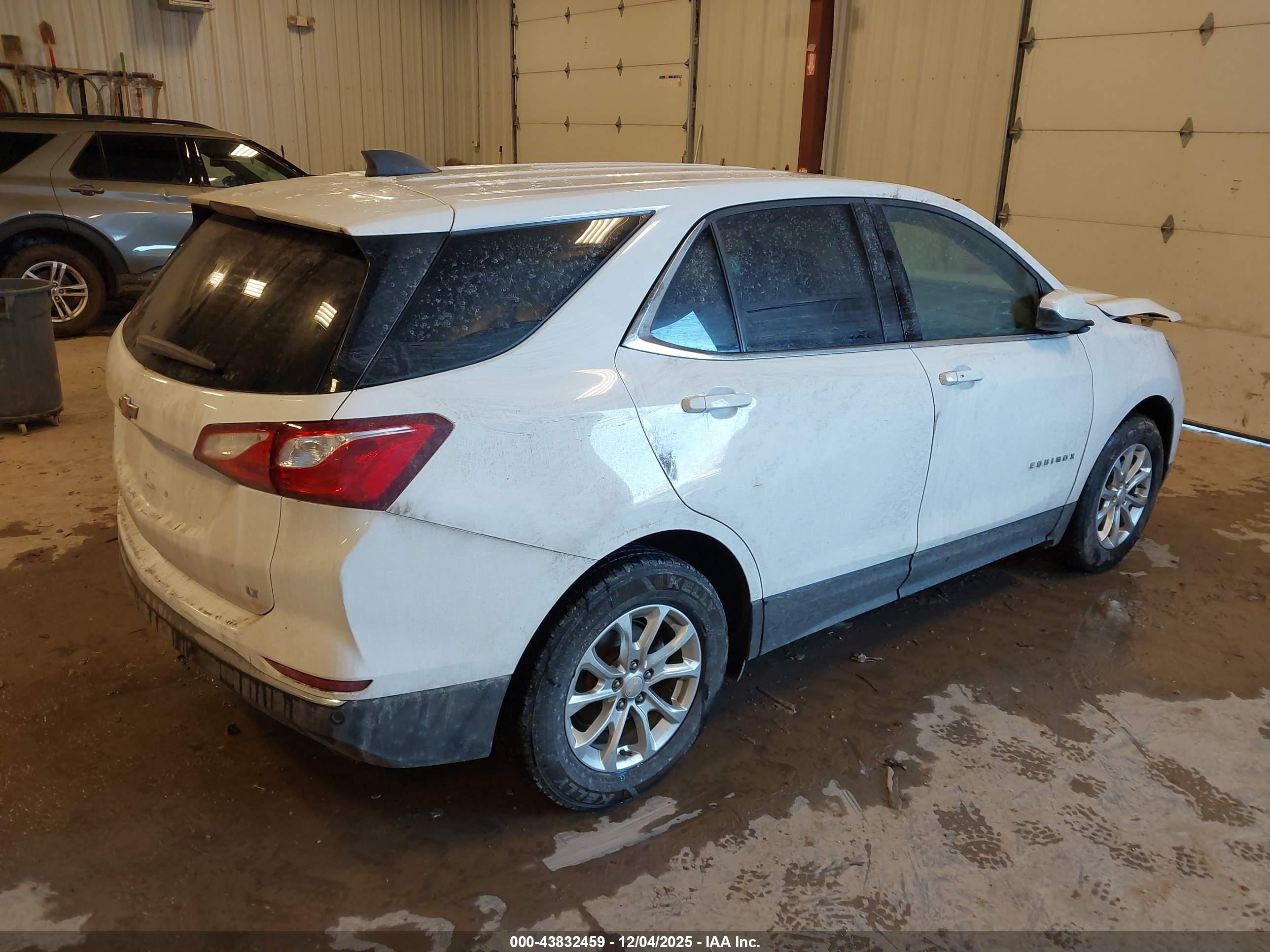 CHEVROLET EQUINOX image 4