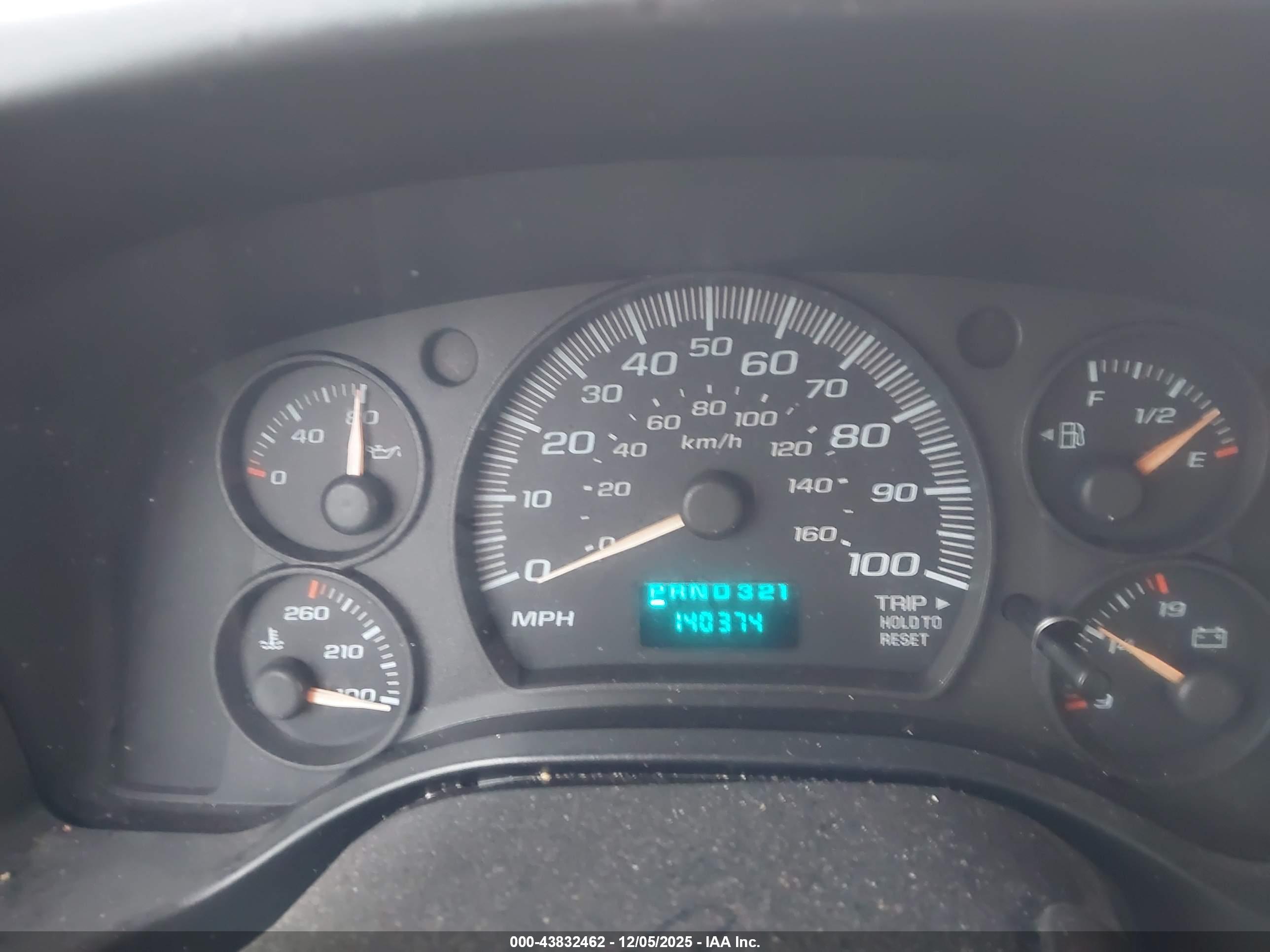 CHEVROLET EXPRESS image 7