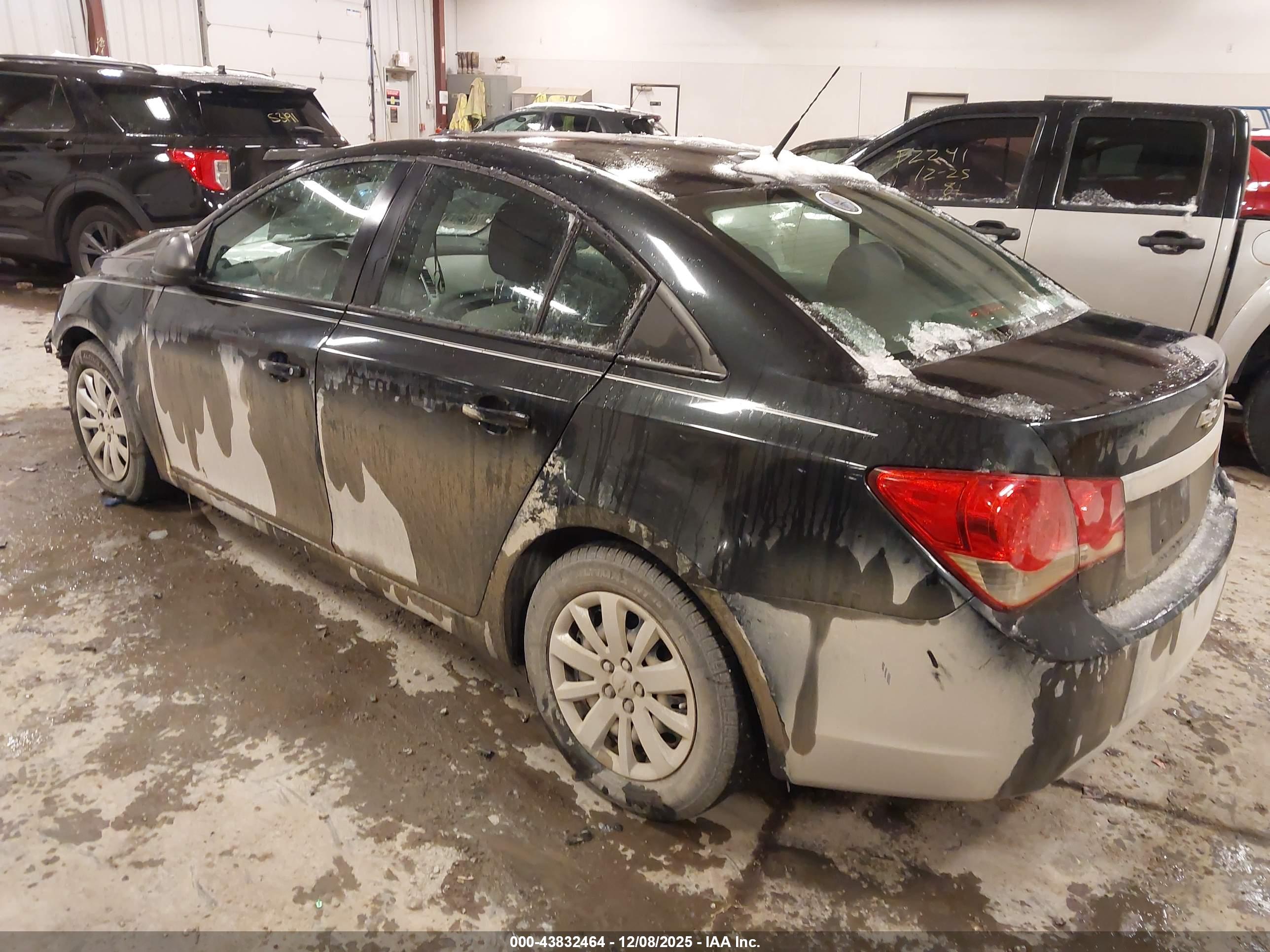 CHEVROLET CRUZE image 3