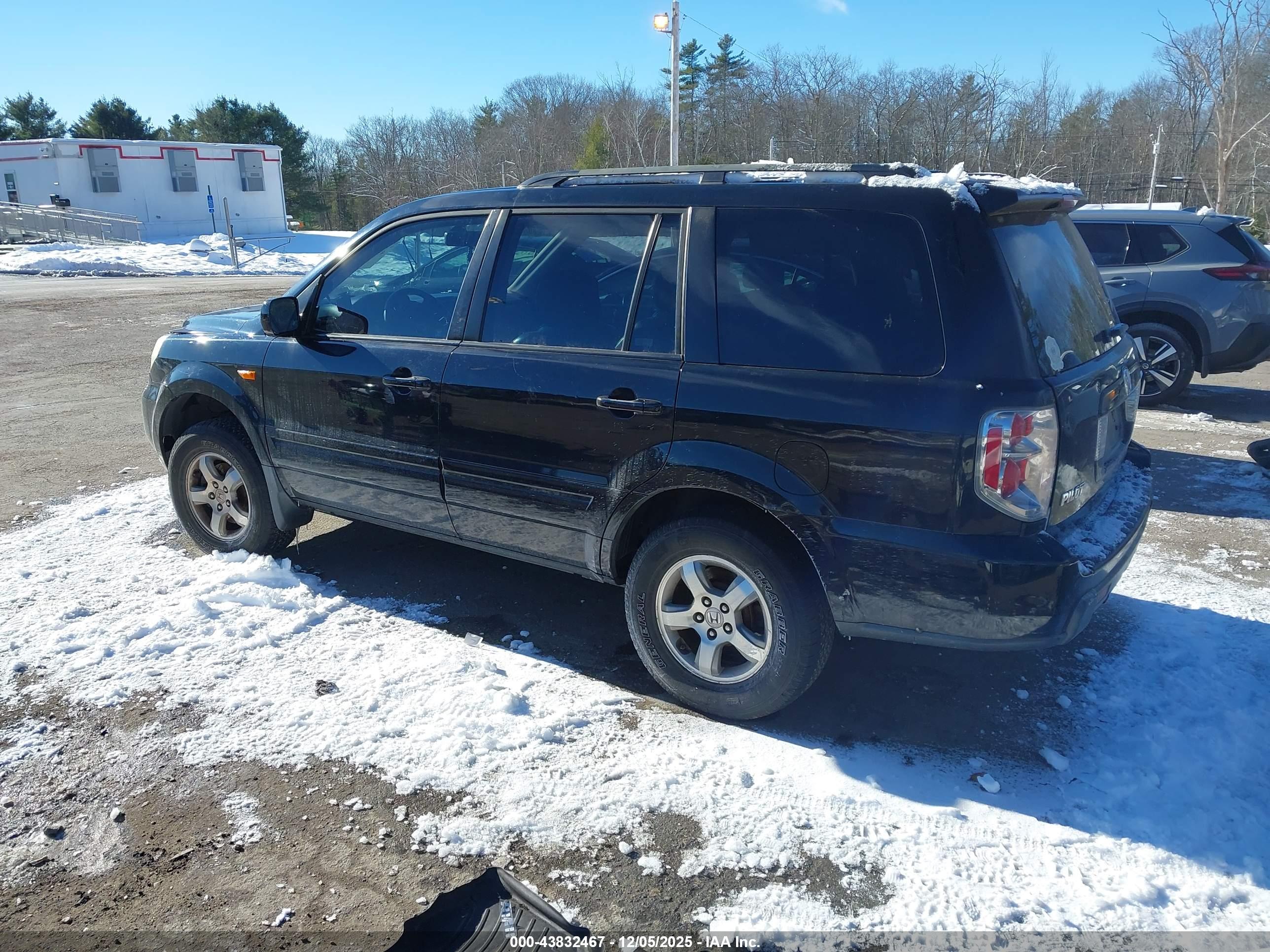 HONDA PILOT image 3