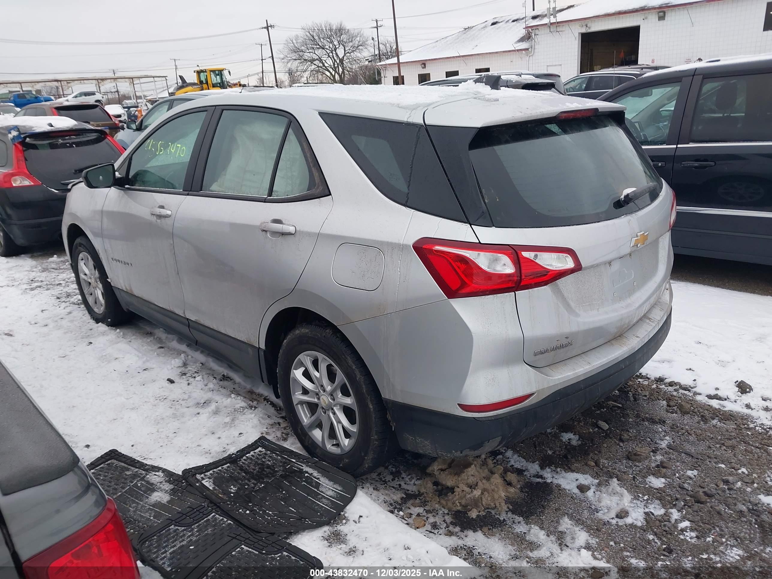 CHEVROLET EQUINOX image 3