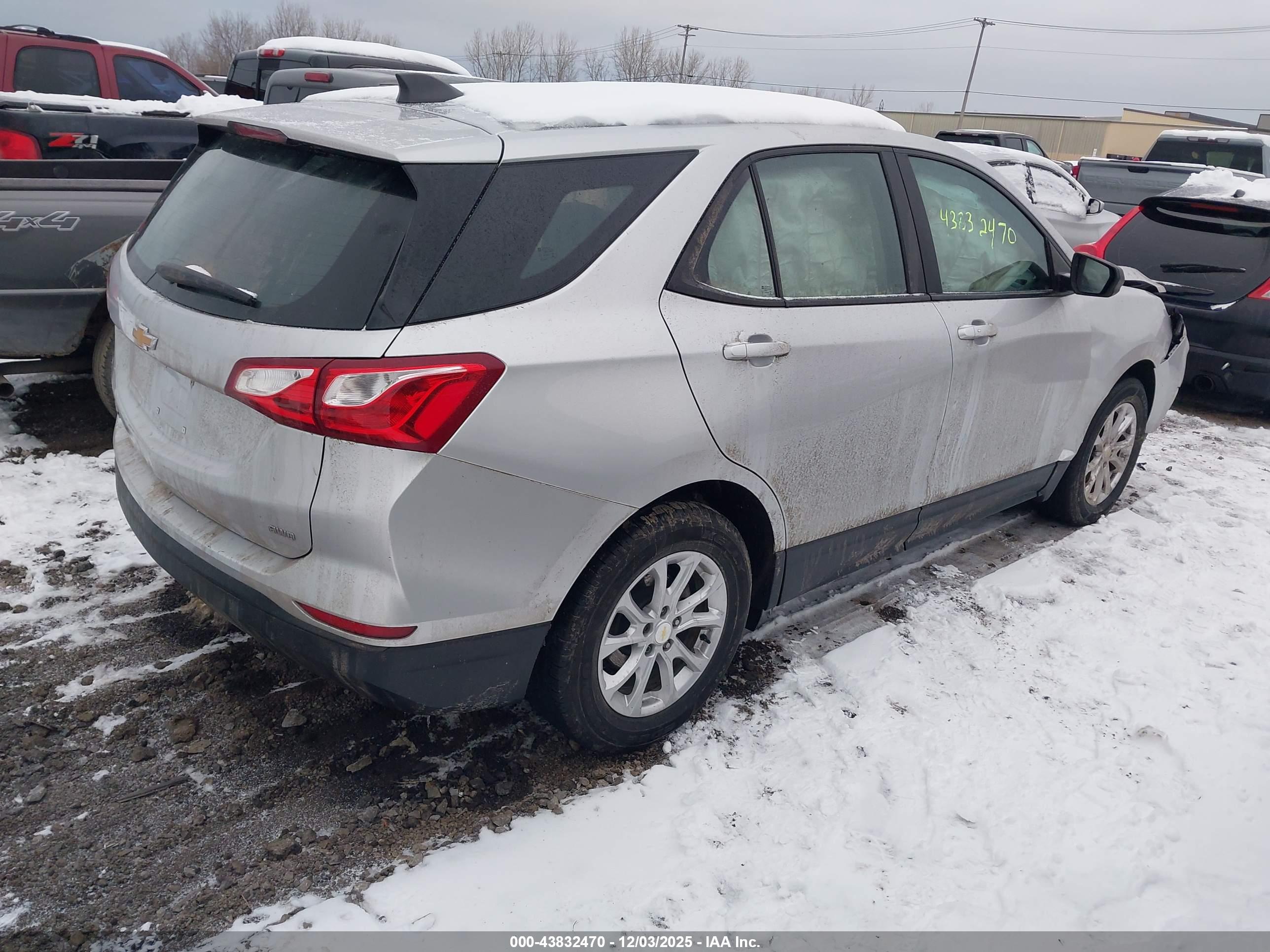 CHEVROLET EQUINOX image 4