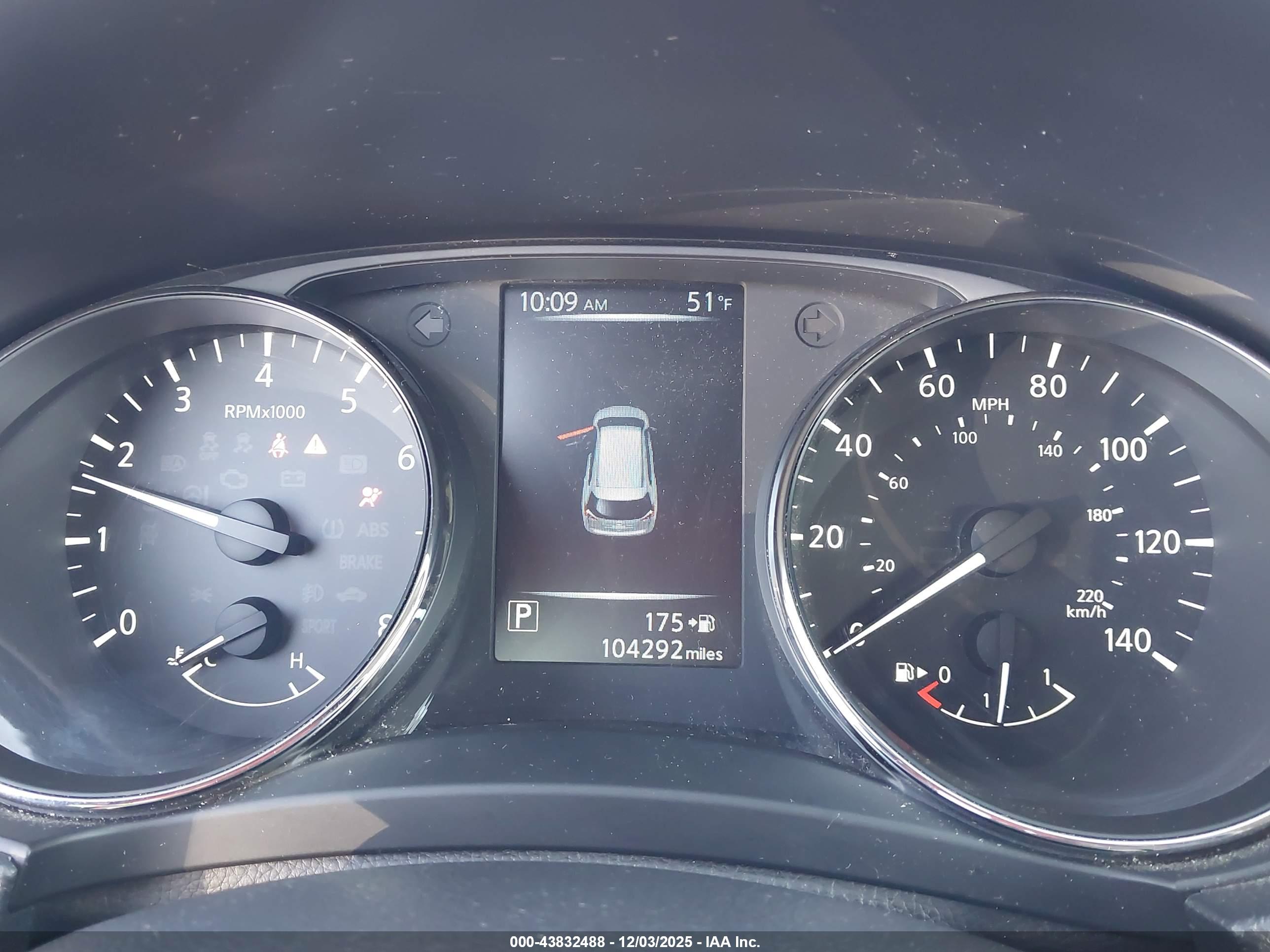 NISSAN ROGUE image 7
