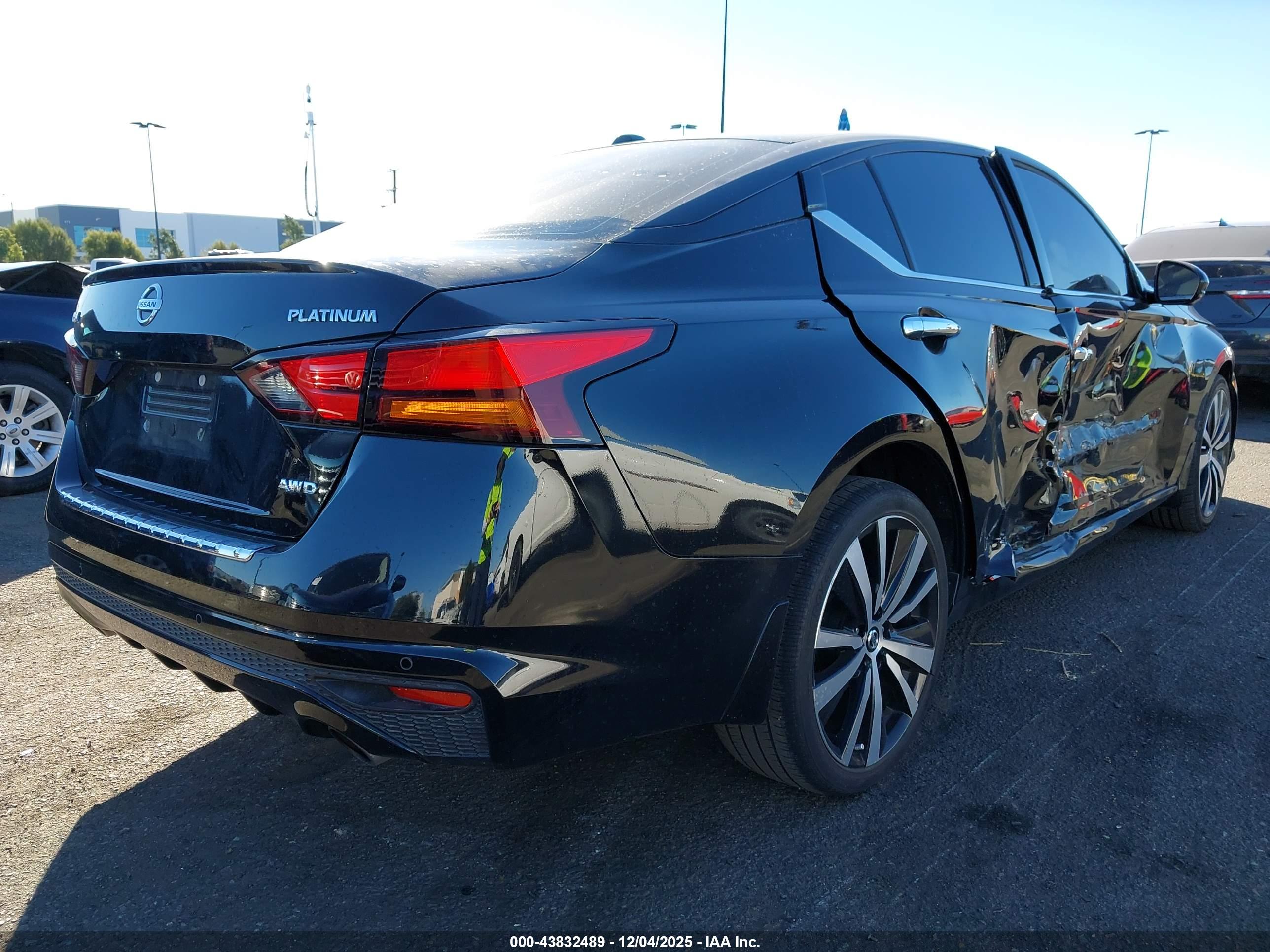 NISSAN ALTIMA image 4