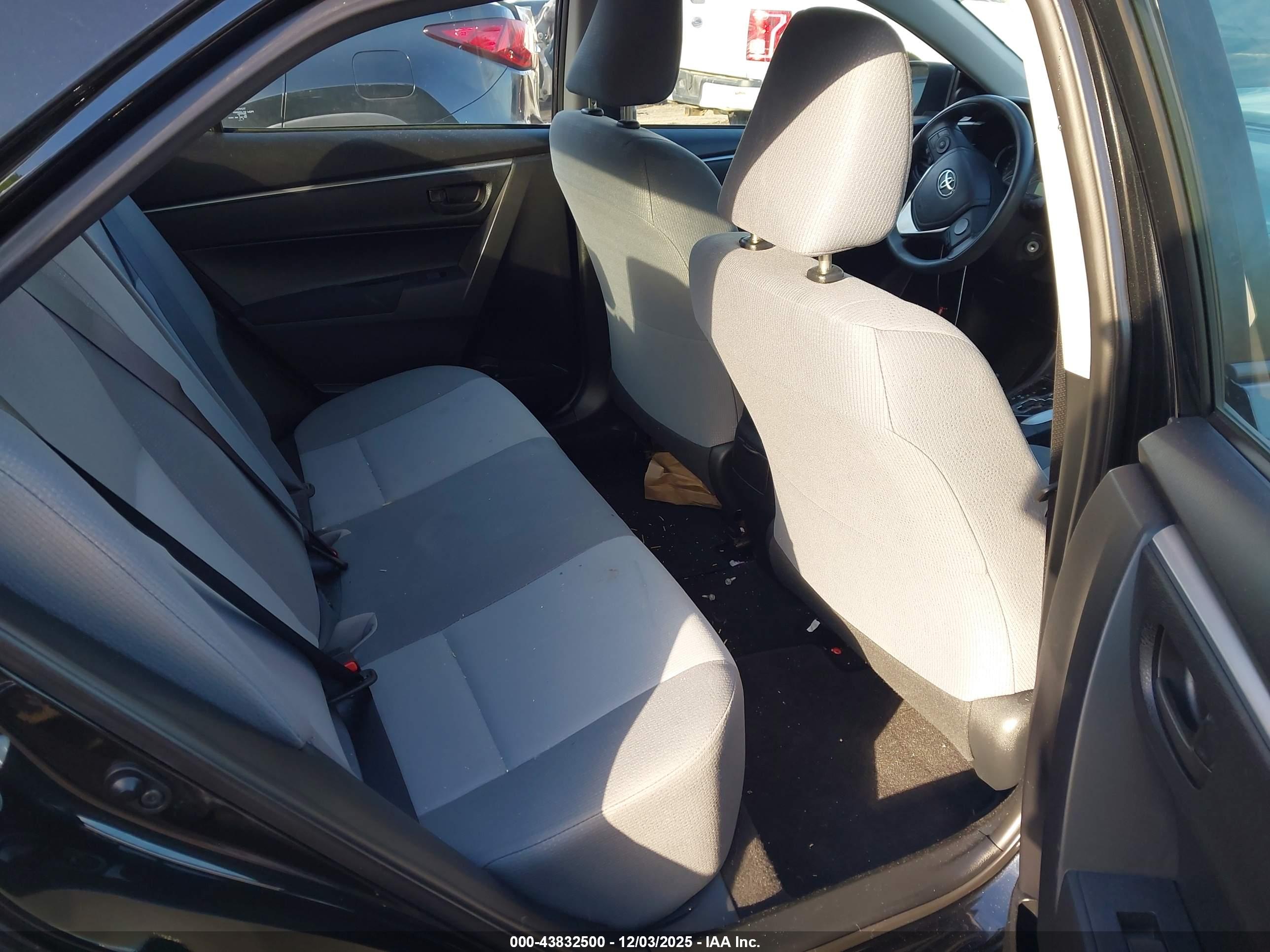 TOYOTA COROLLA image 8