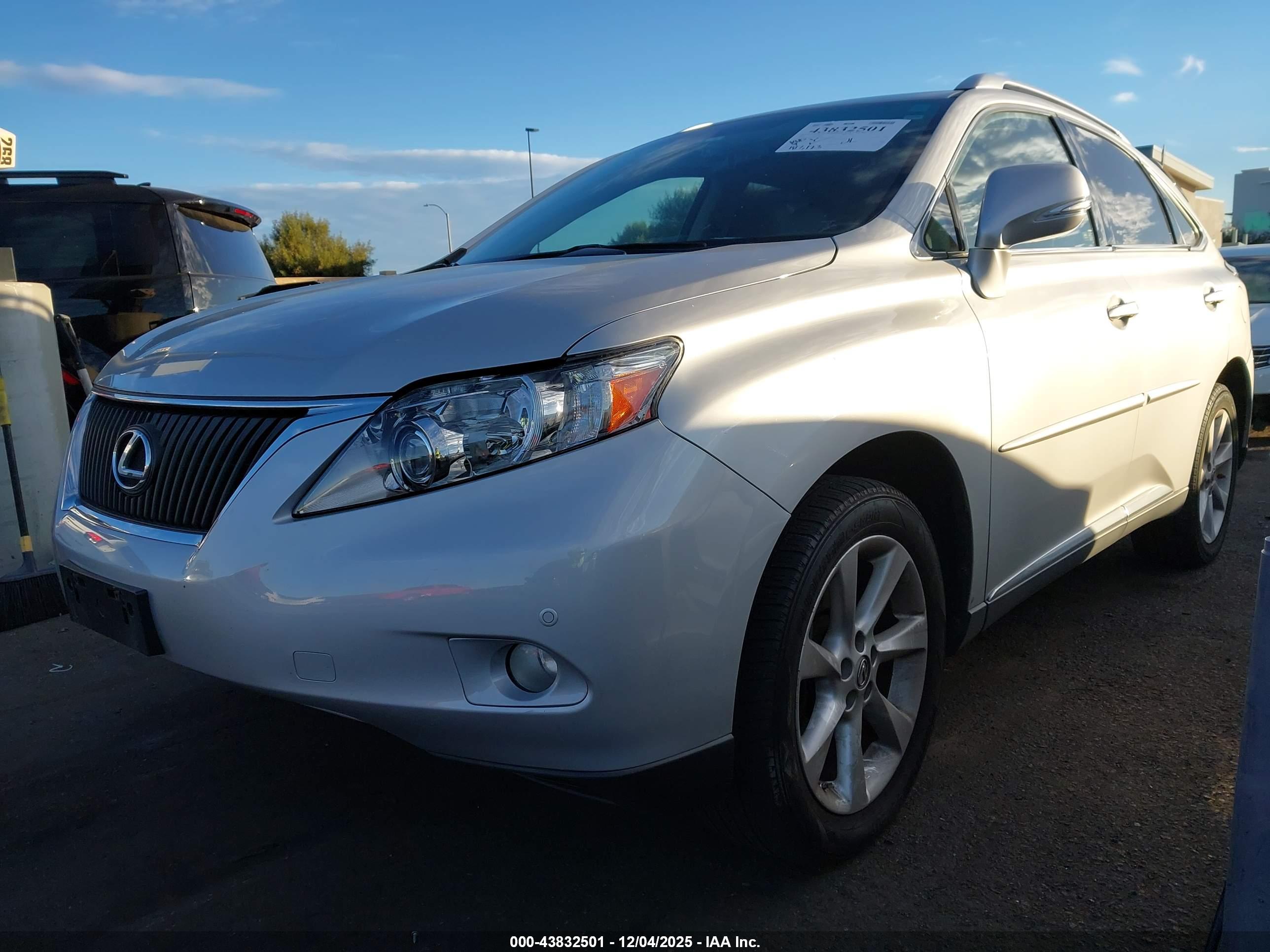 LEXUS RX image 2