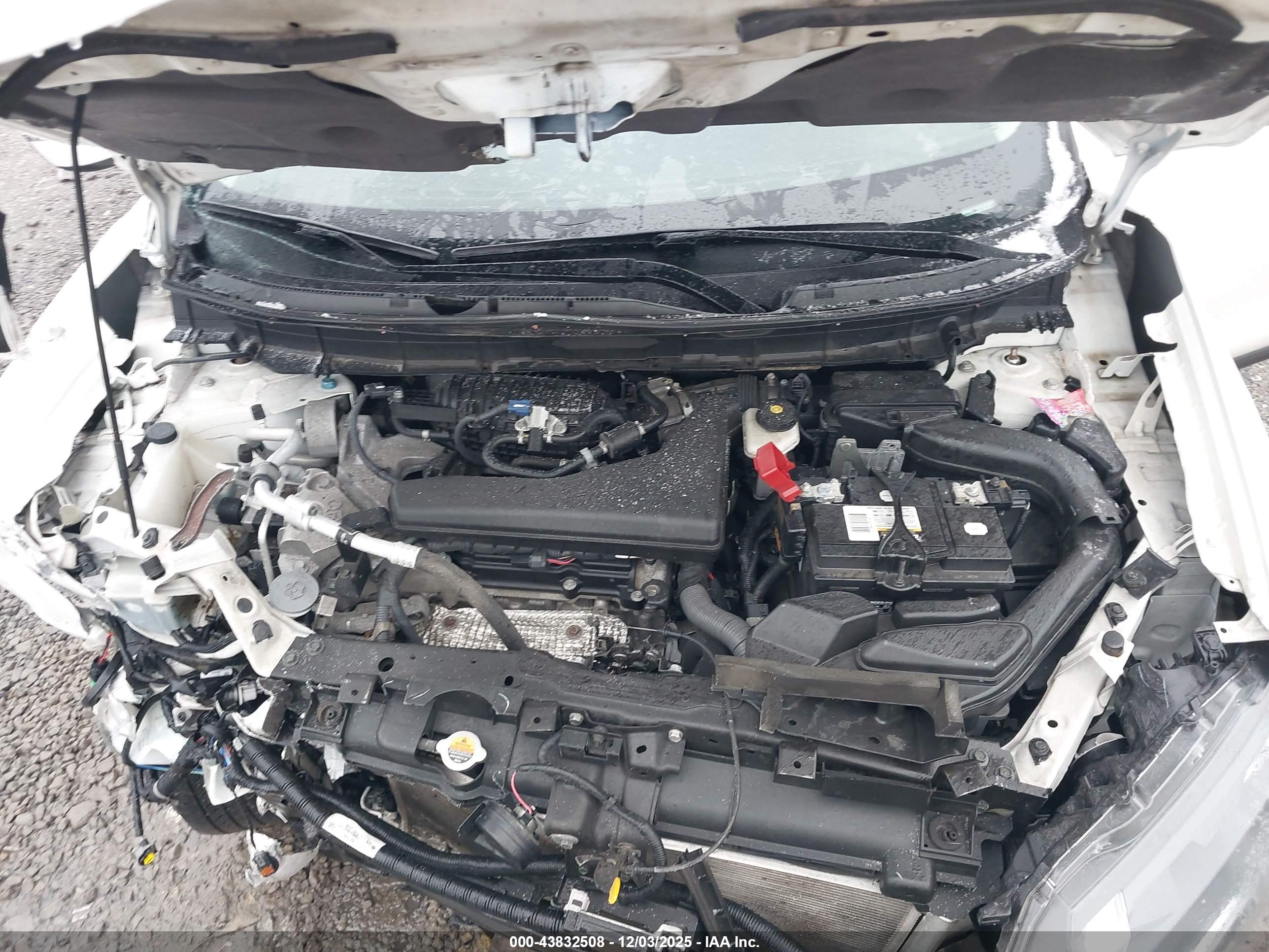 NISSAN ROGUE image 10