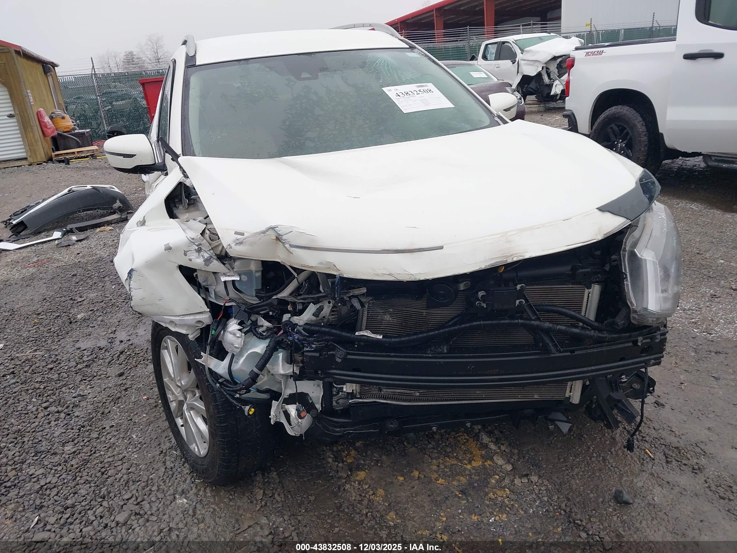 NISSAN ROGUE image 6