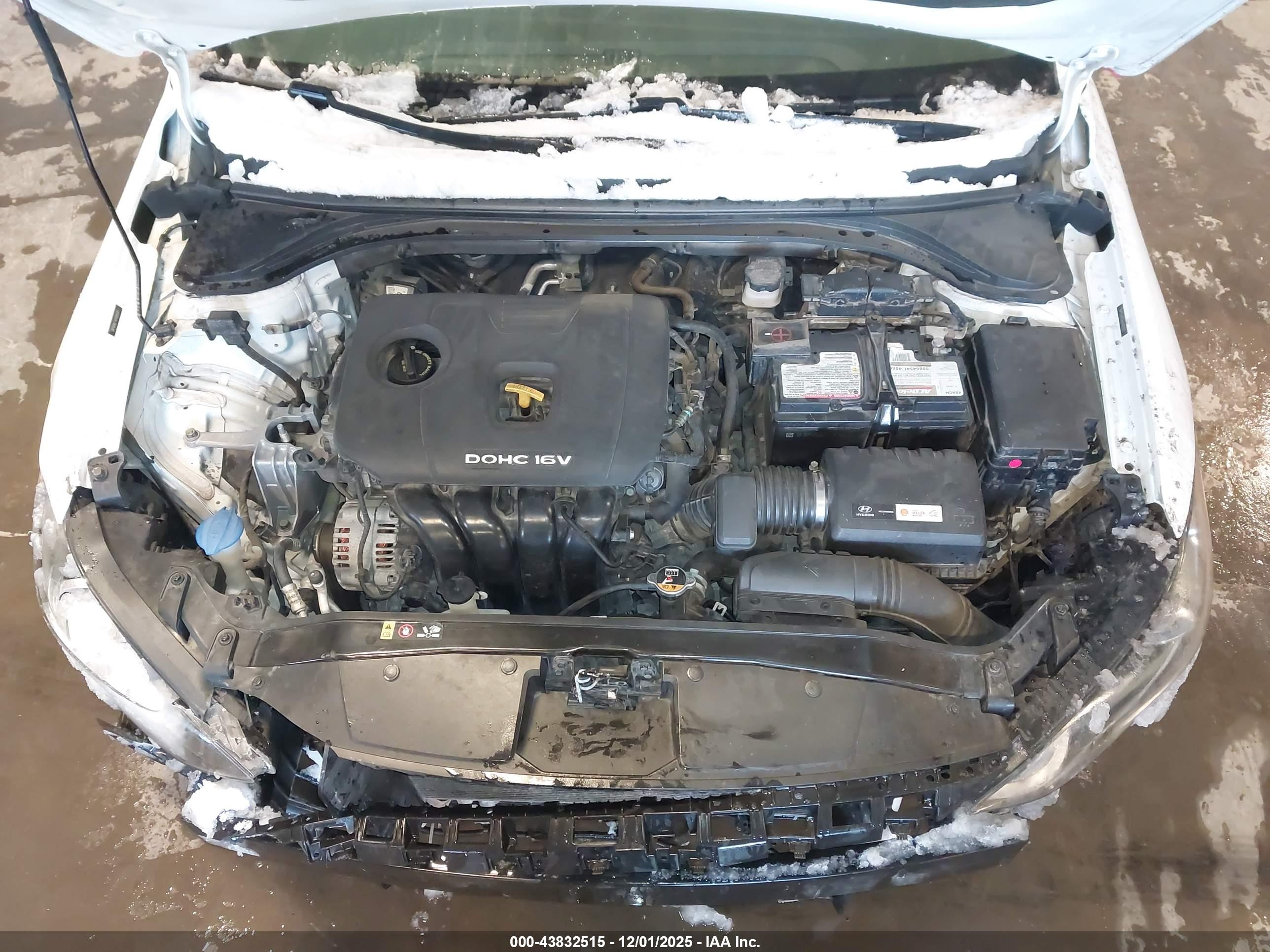 HYUNDAI ELANTRA image 10