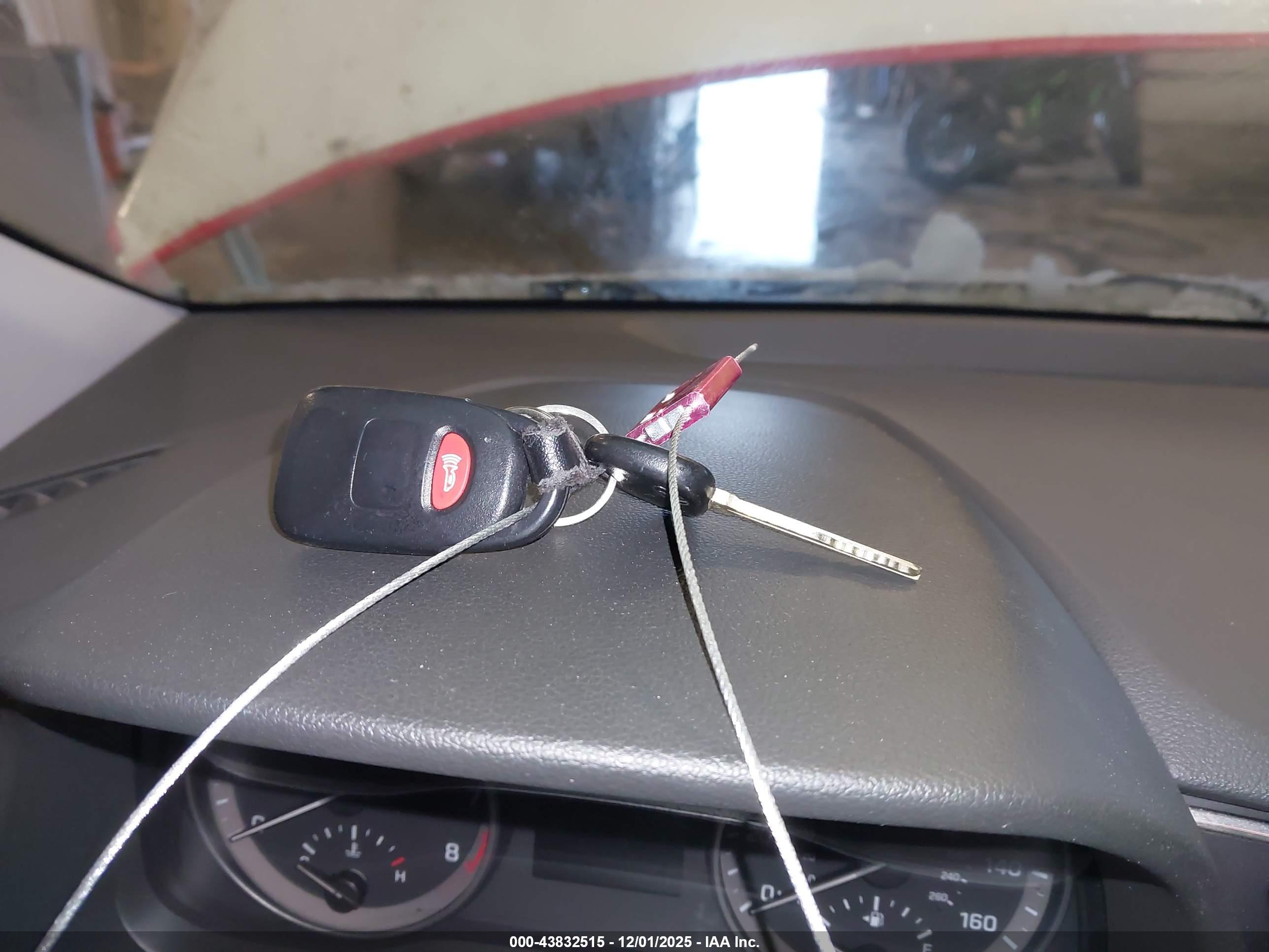 HYUNDAI ELANTRA image 11