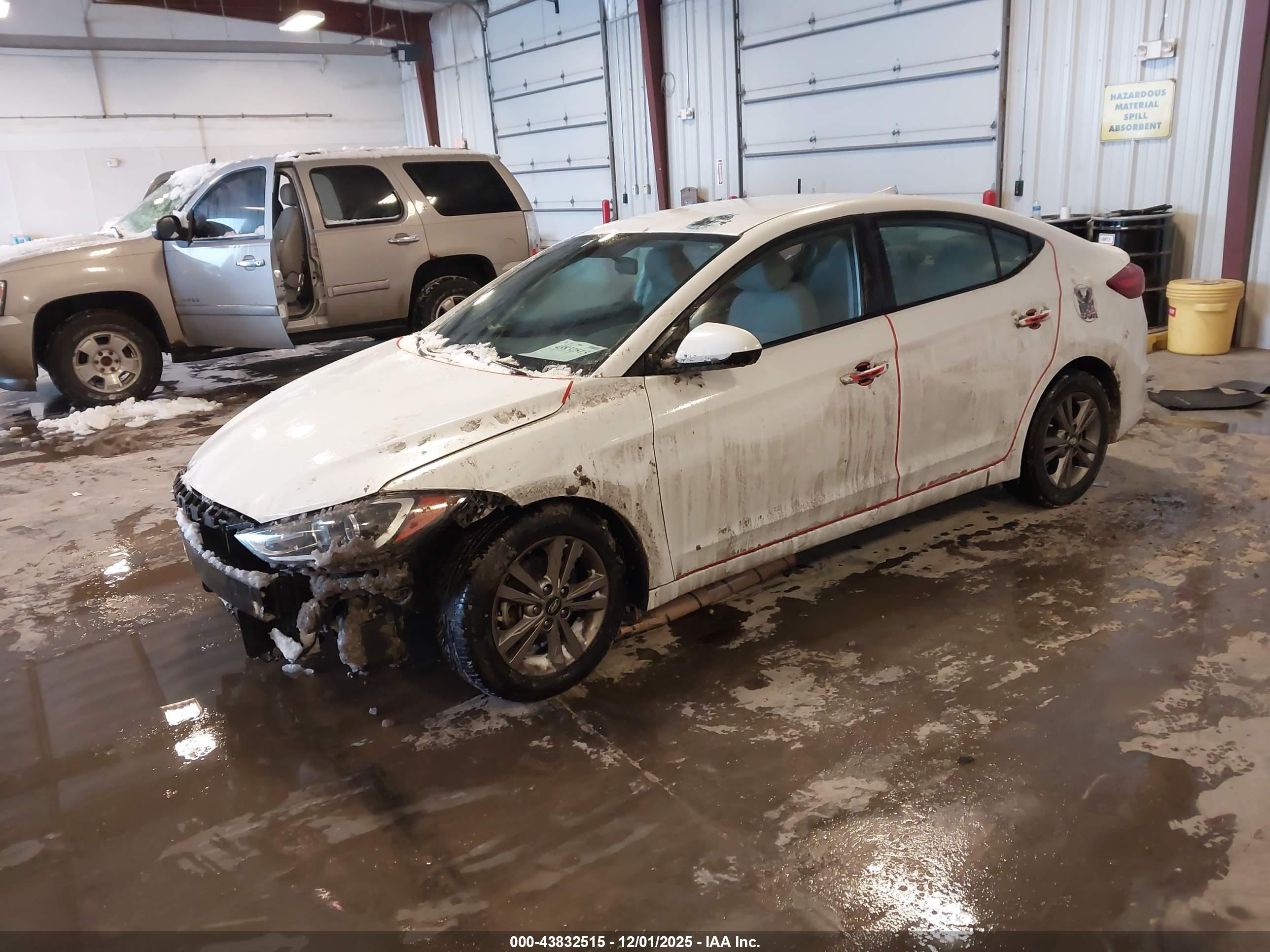 HYUNDAI ELANTRA image 2