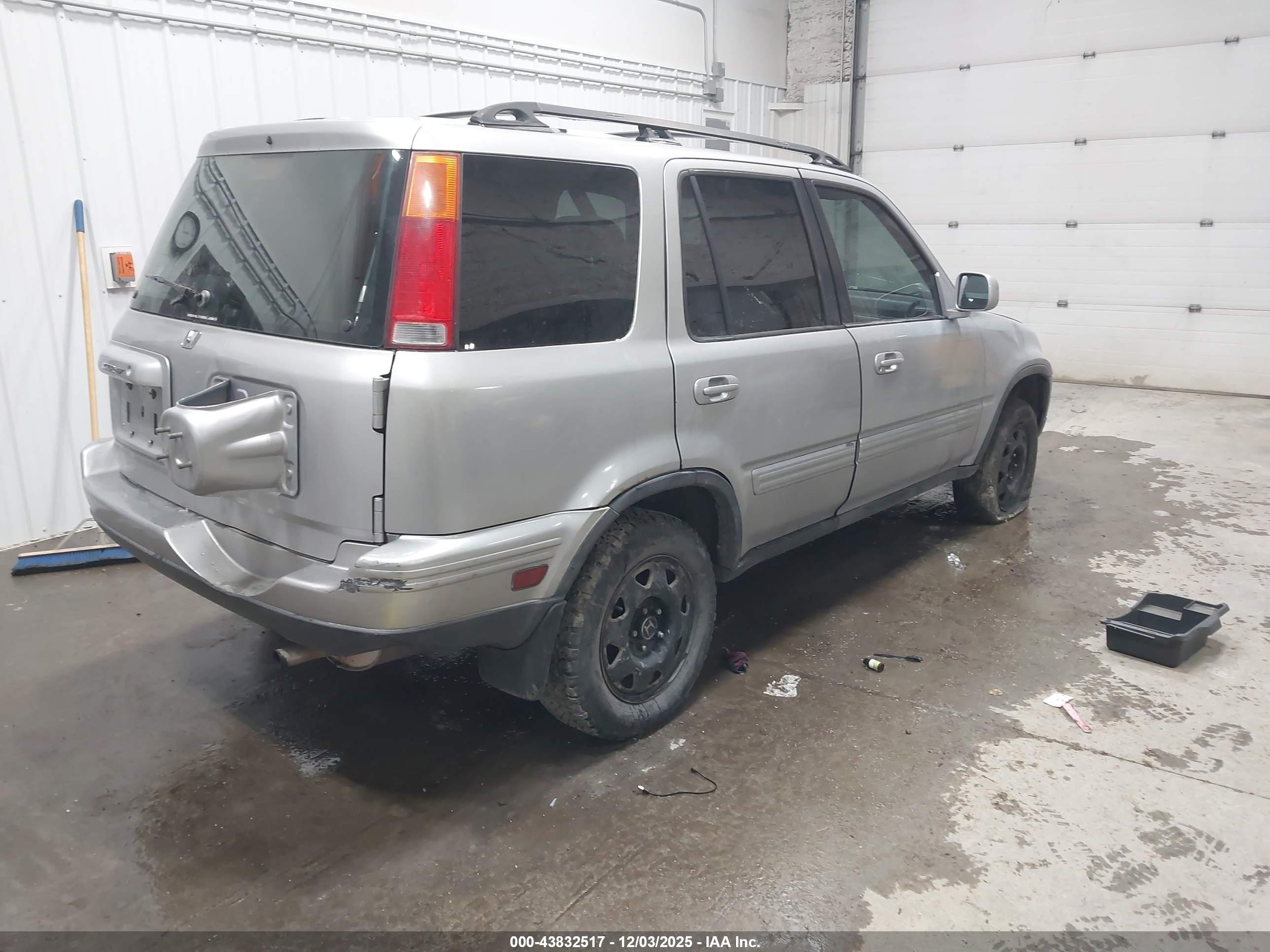 HONDA CR-V image 4