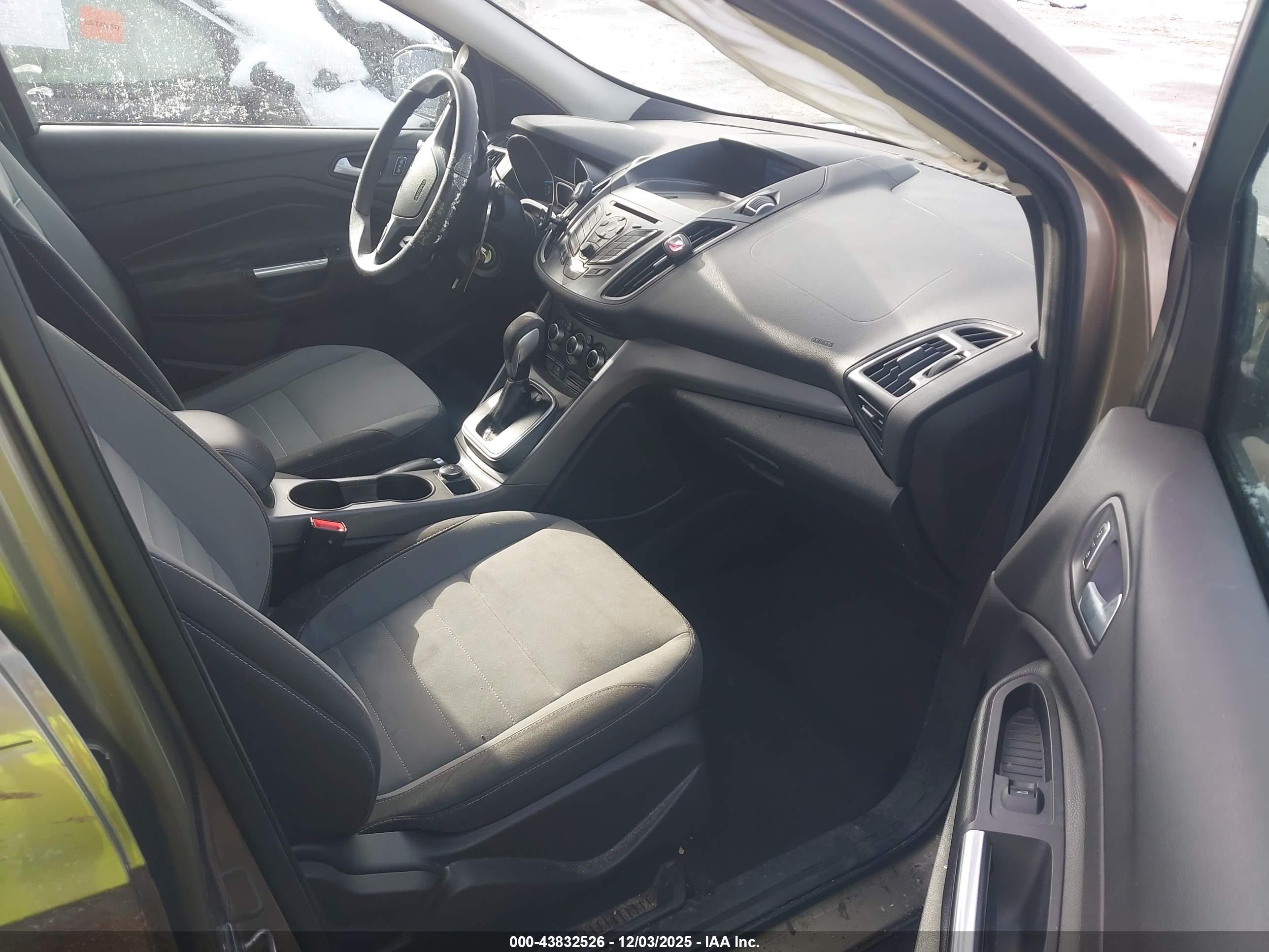 FORD ESCAPE image 5