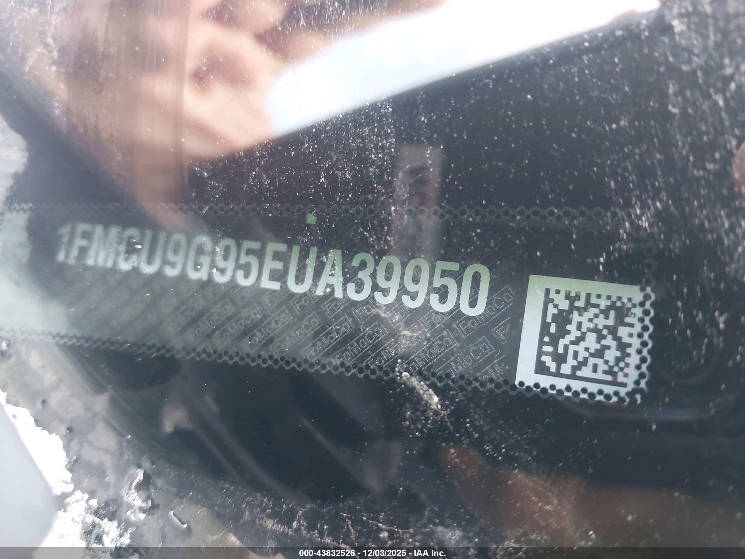 FORD ESCAPE image 9