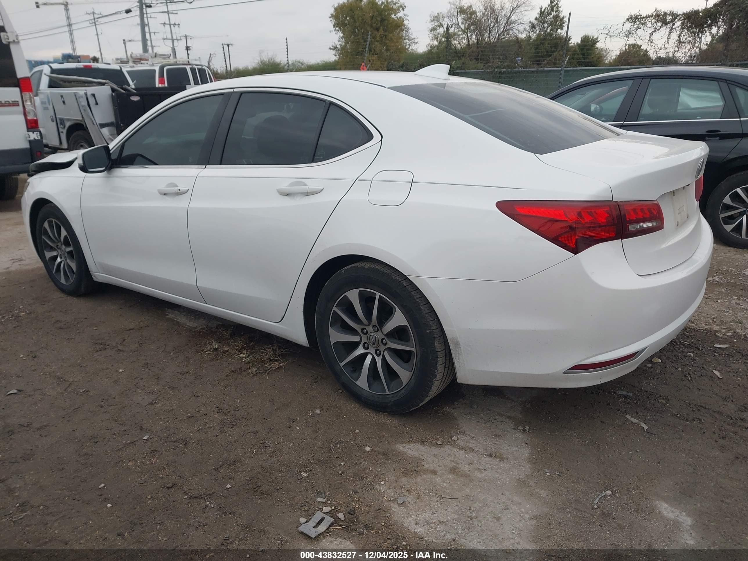 ACURA TLX image 3