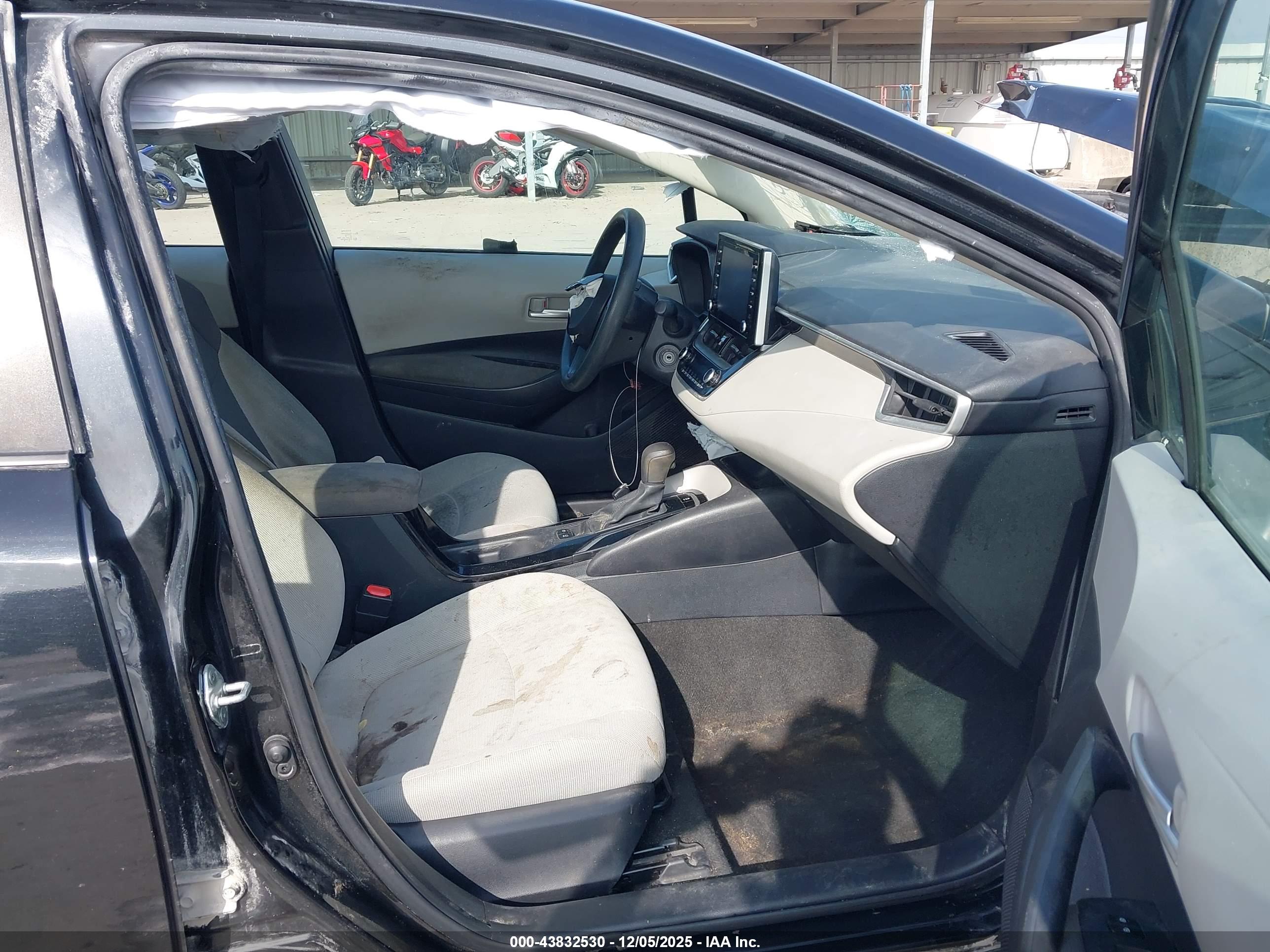TOYOTA COROLLA image 5