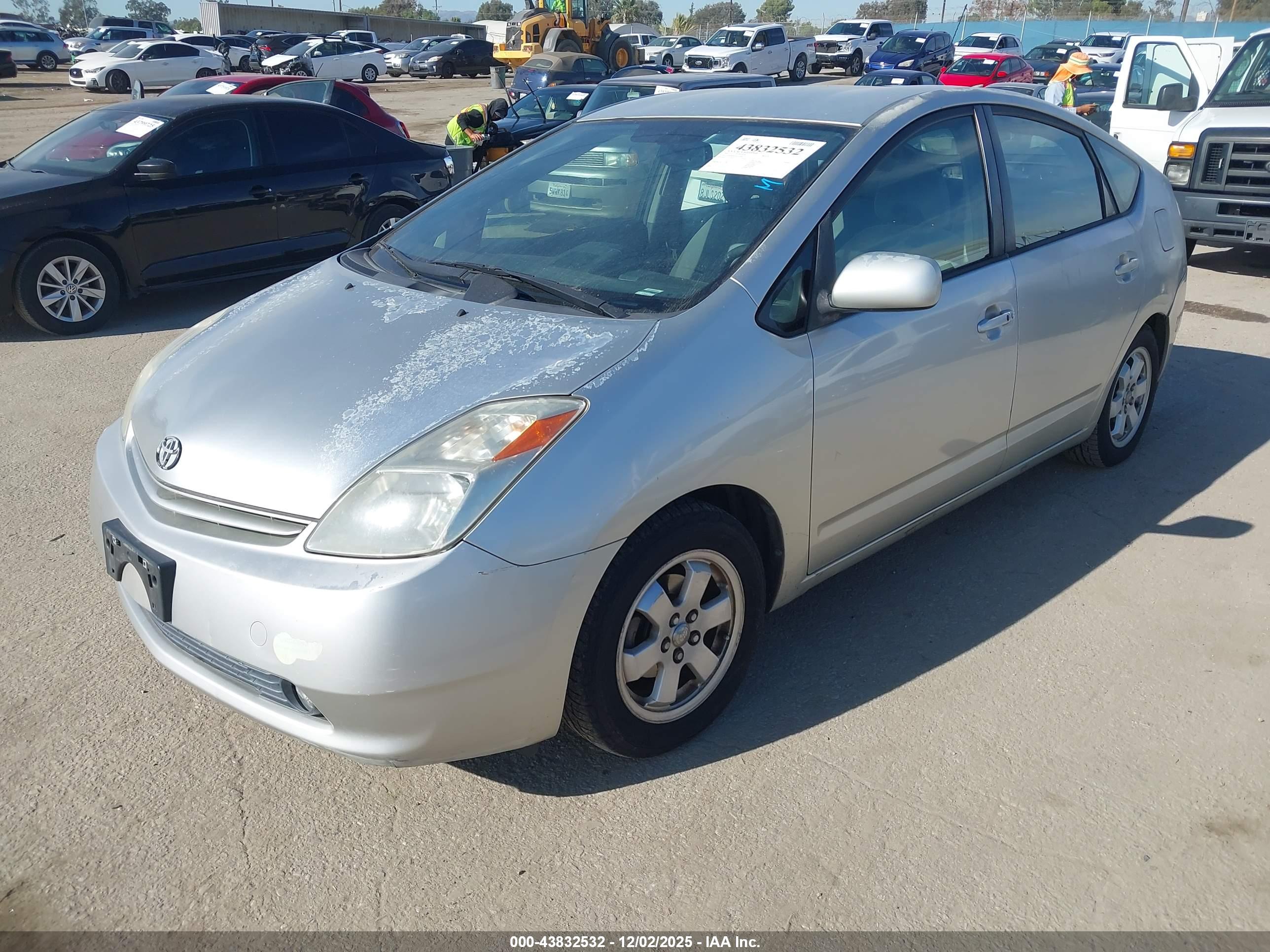 TOYOTA PRIUS image 2