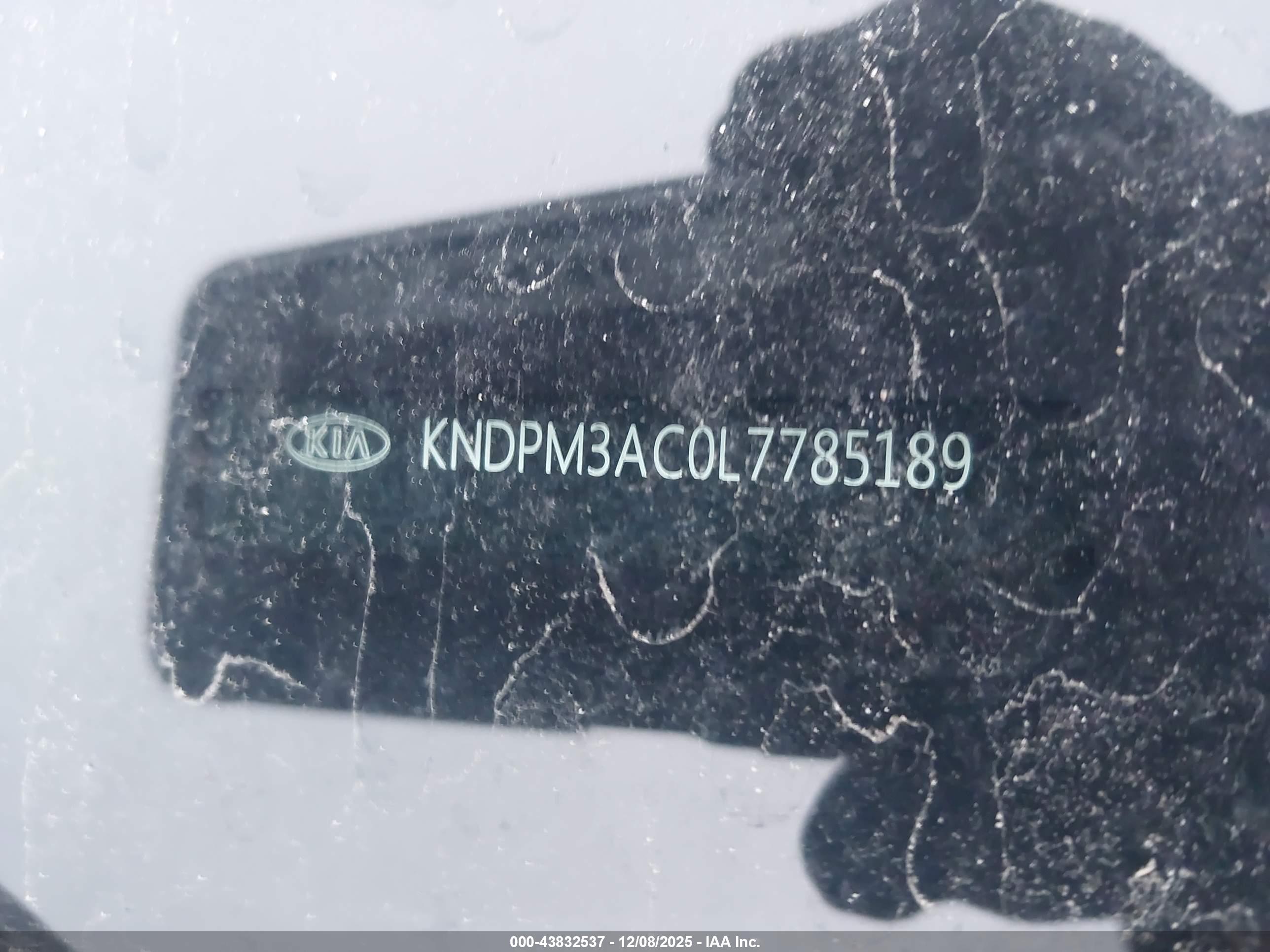 KIA SPORTAGE image 9