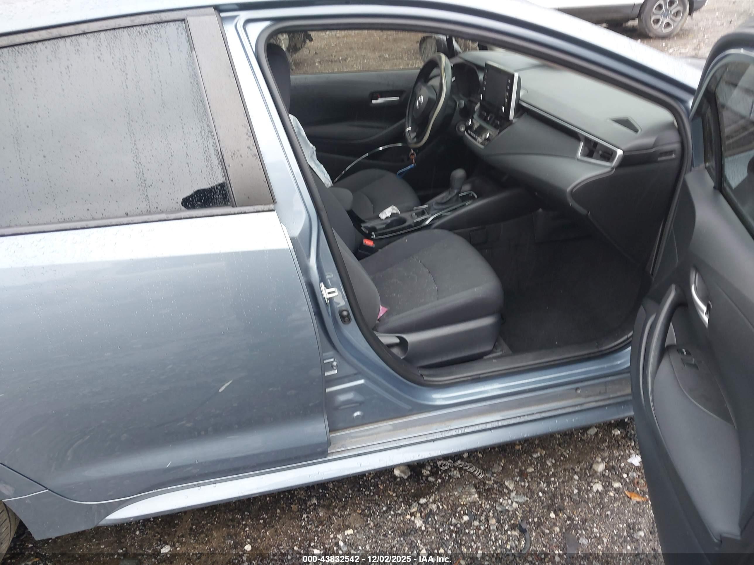 TOYOTA COROLLA image 5